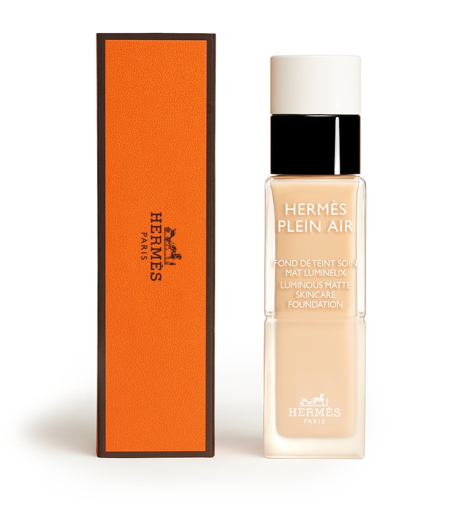 Plein Air Luminous Matte Skincare Foundation BLE Image 2