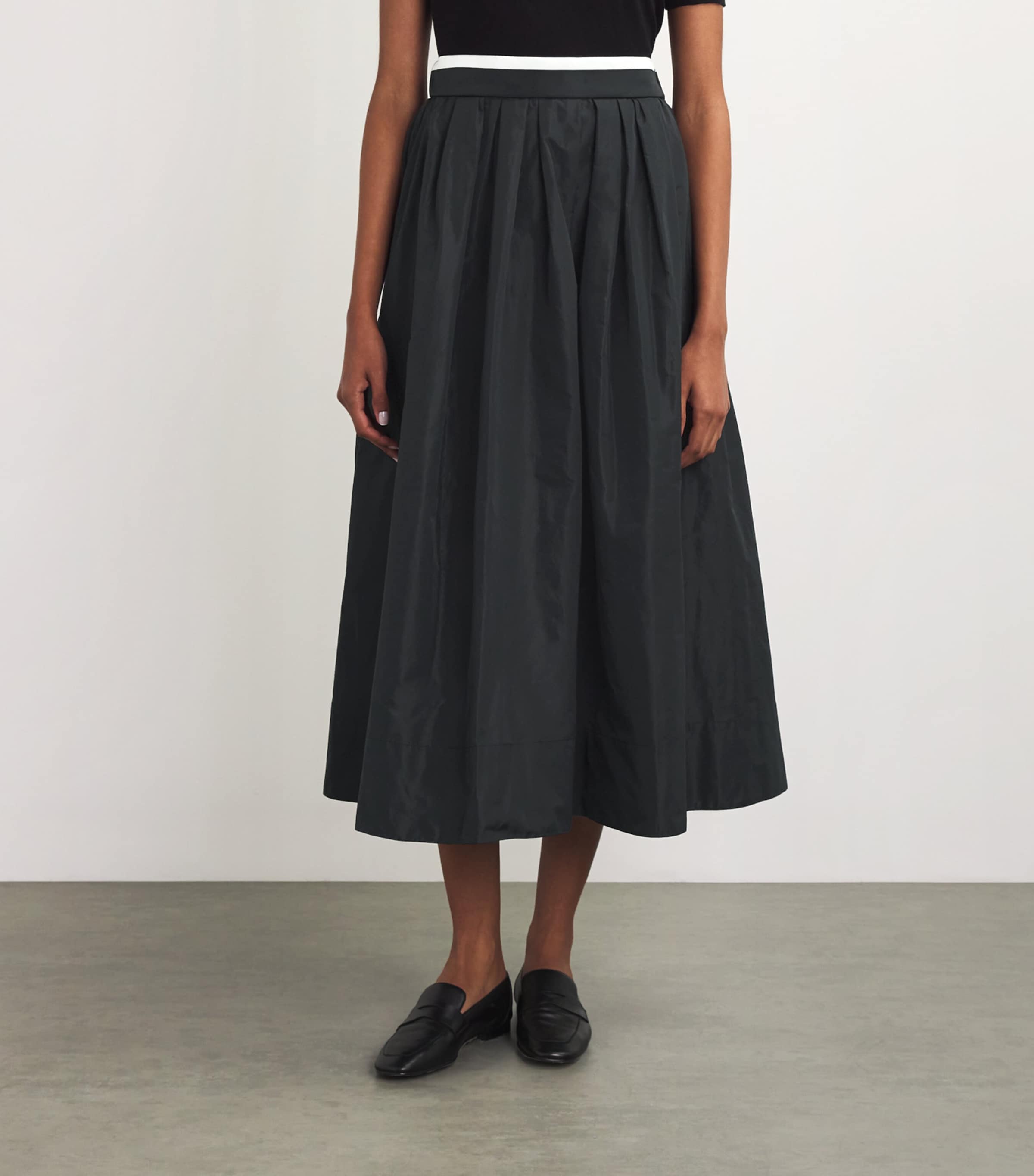 Pleated Midi Skirt BLACK Image 3