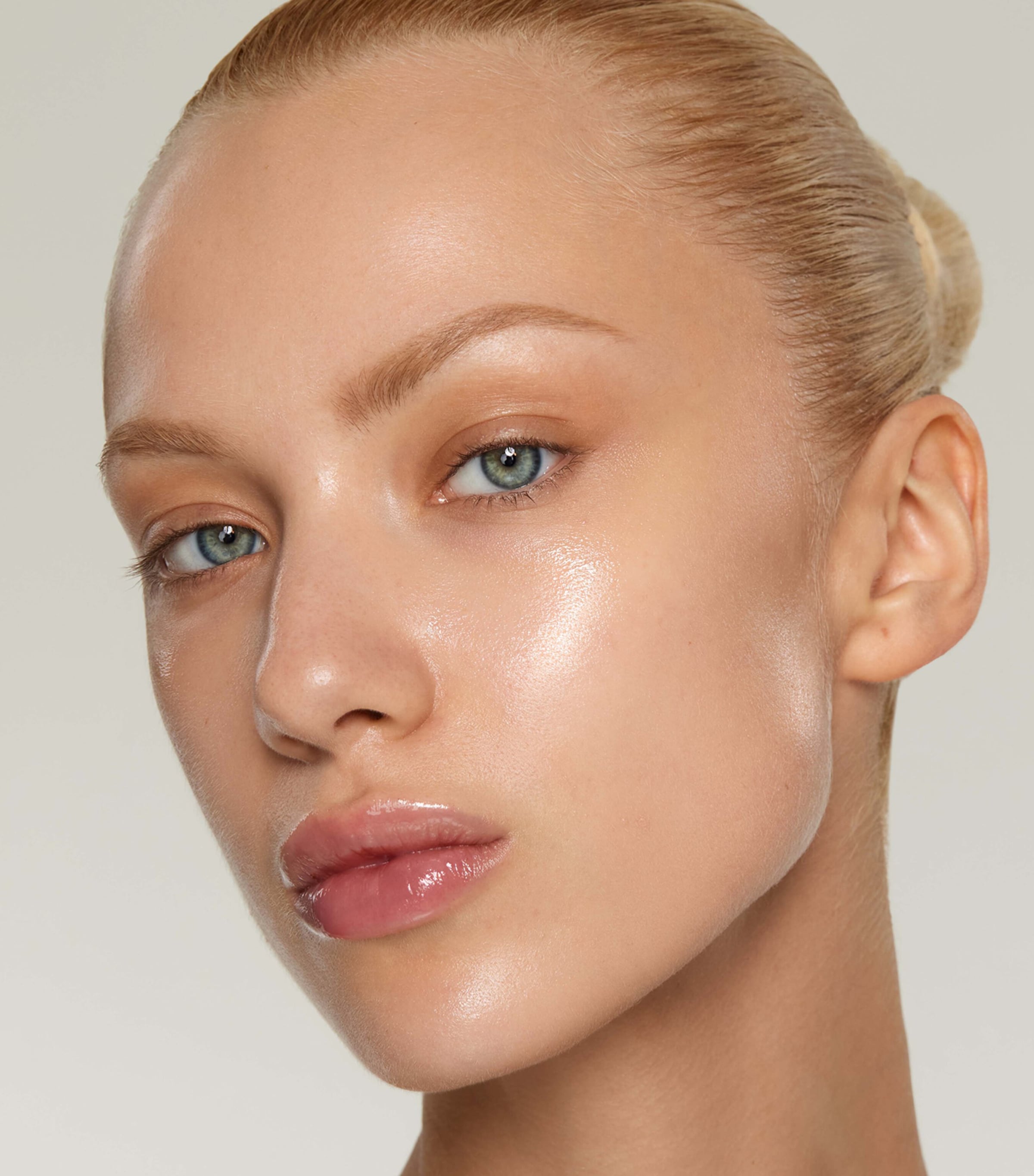 Kylie Cosmetics Supple Glaze Hydrating Primer (30ml) Image 3