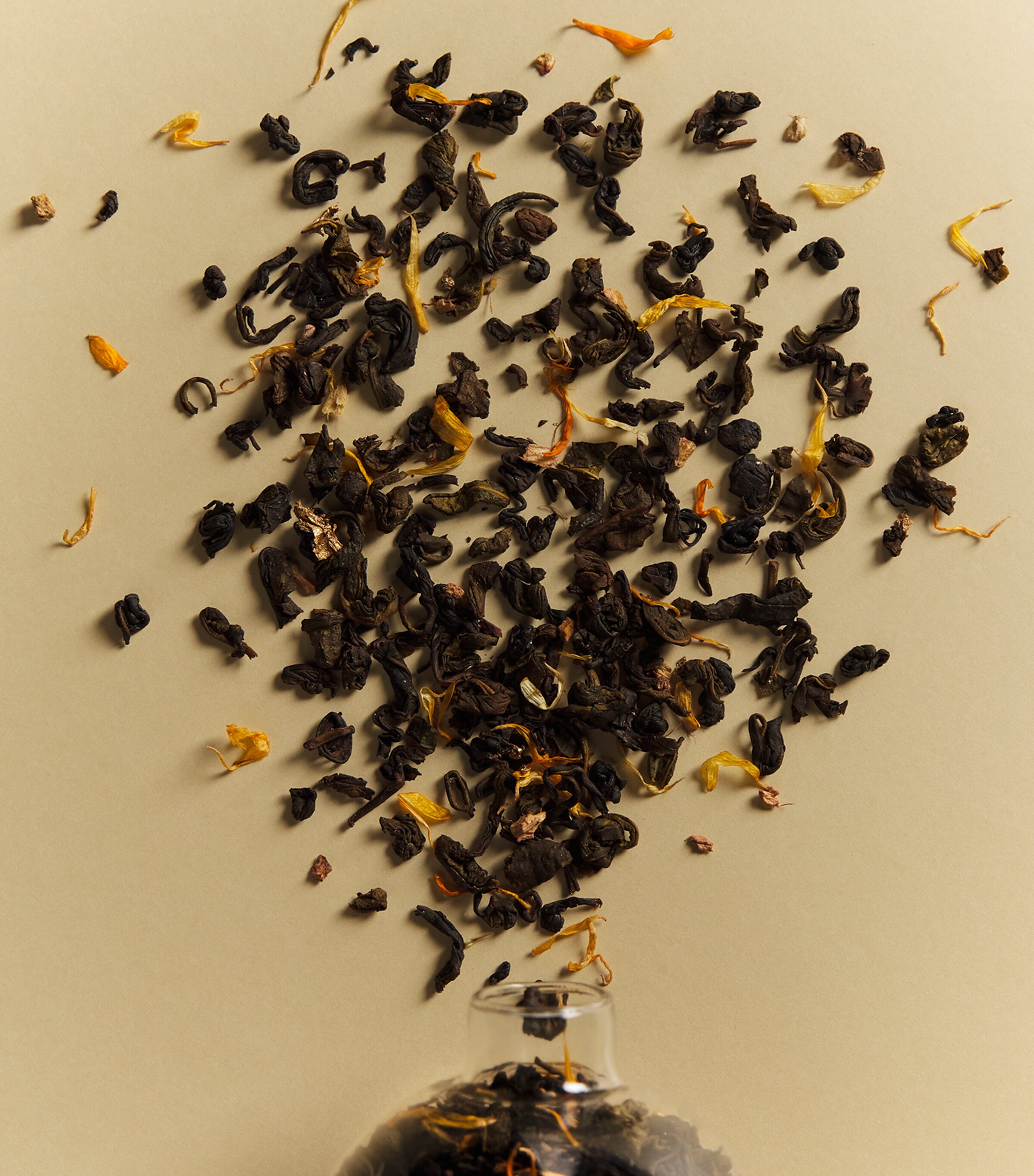 Harrods Gingerbread Christmas Tea Bauble (40g) | Harrods UK