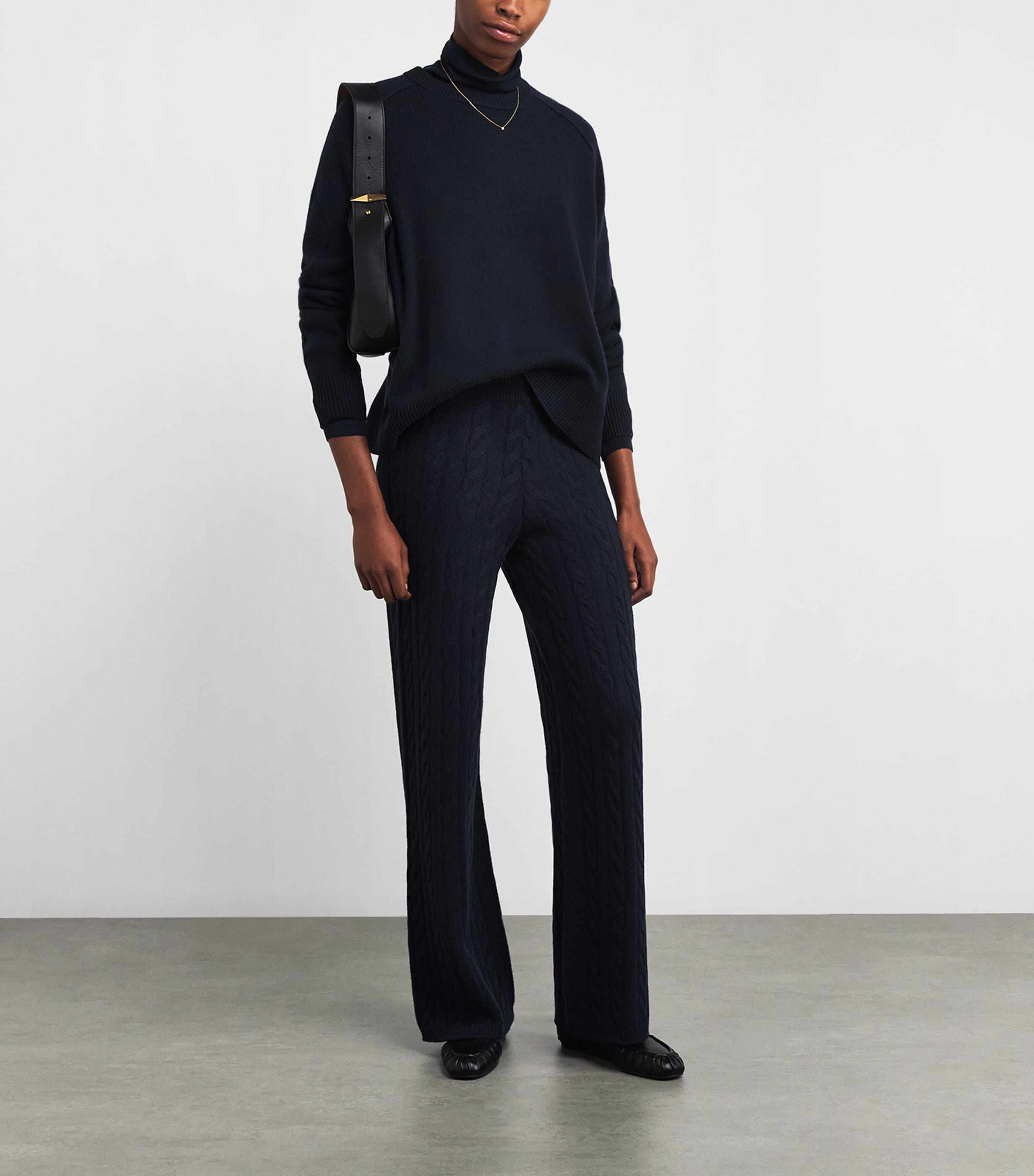 Cashmere Boyfriend Sweater NAVY Image 2