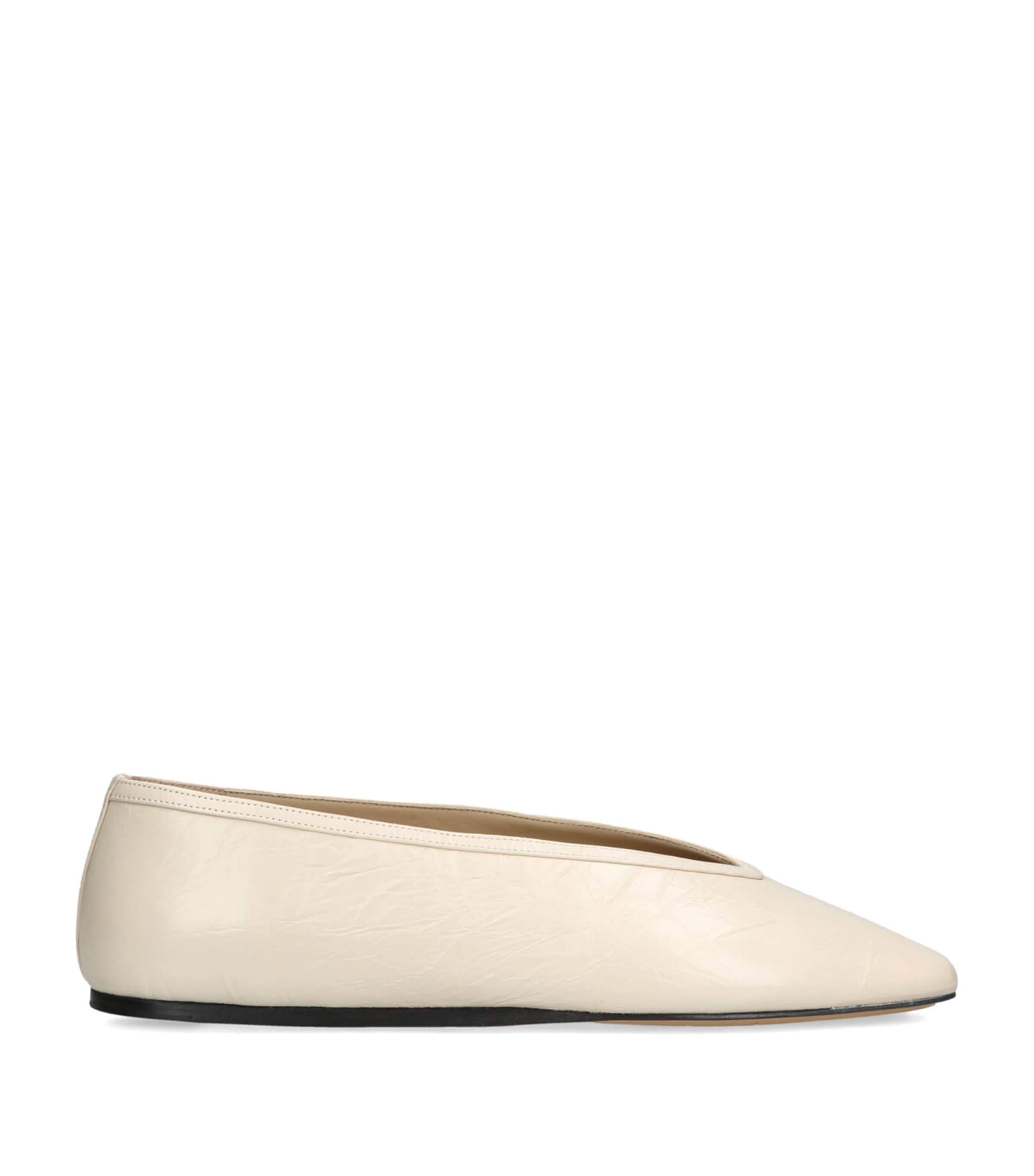 Le Monde Beryl Leather Luna Ballet Flats In White
