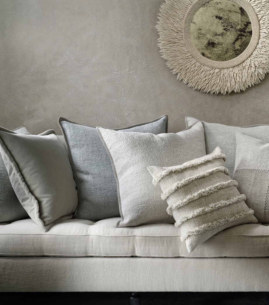 De Le Cuona Linen-Blend Rogue Cushion (45 x 45cm) Frontier Image 2
