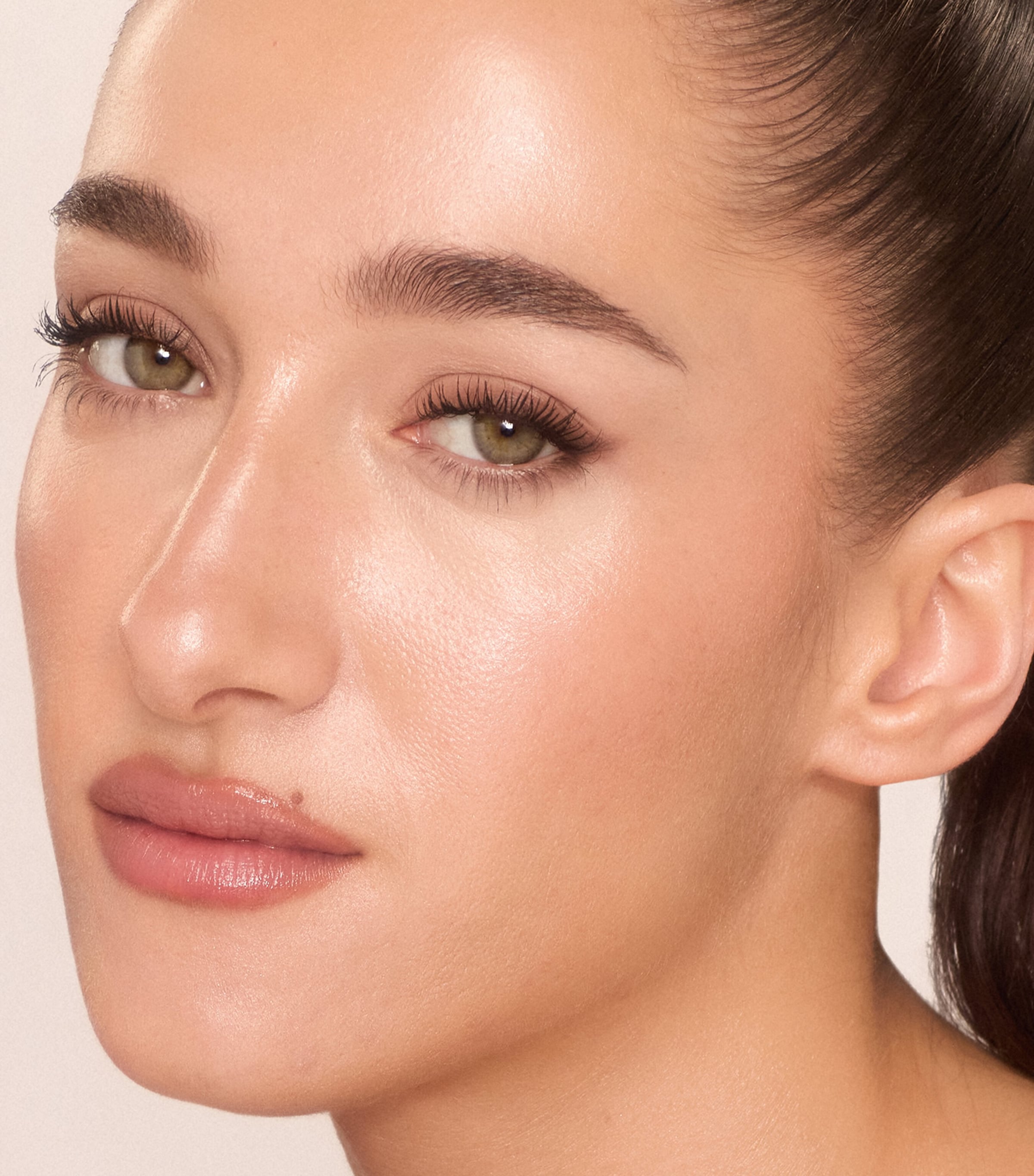 Unreal Skin Sheer Glow Tint 4 FAIR Image 2