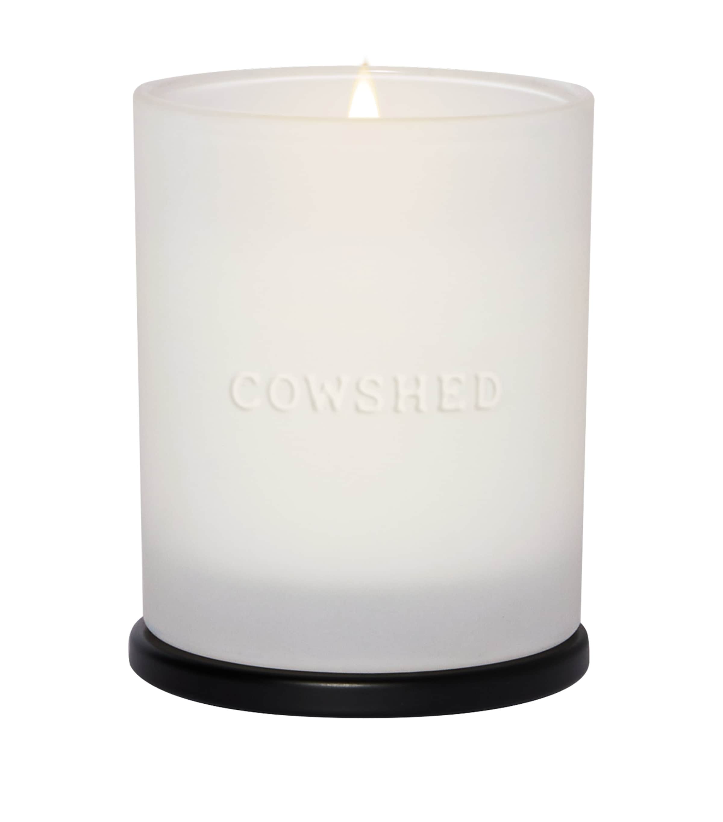 Cowshed Indulge Candle (220g) N/a Image 3