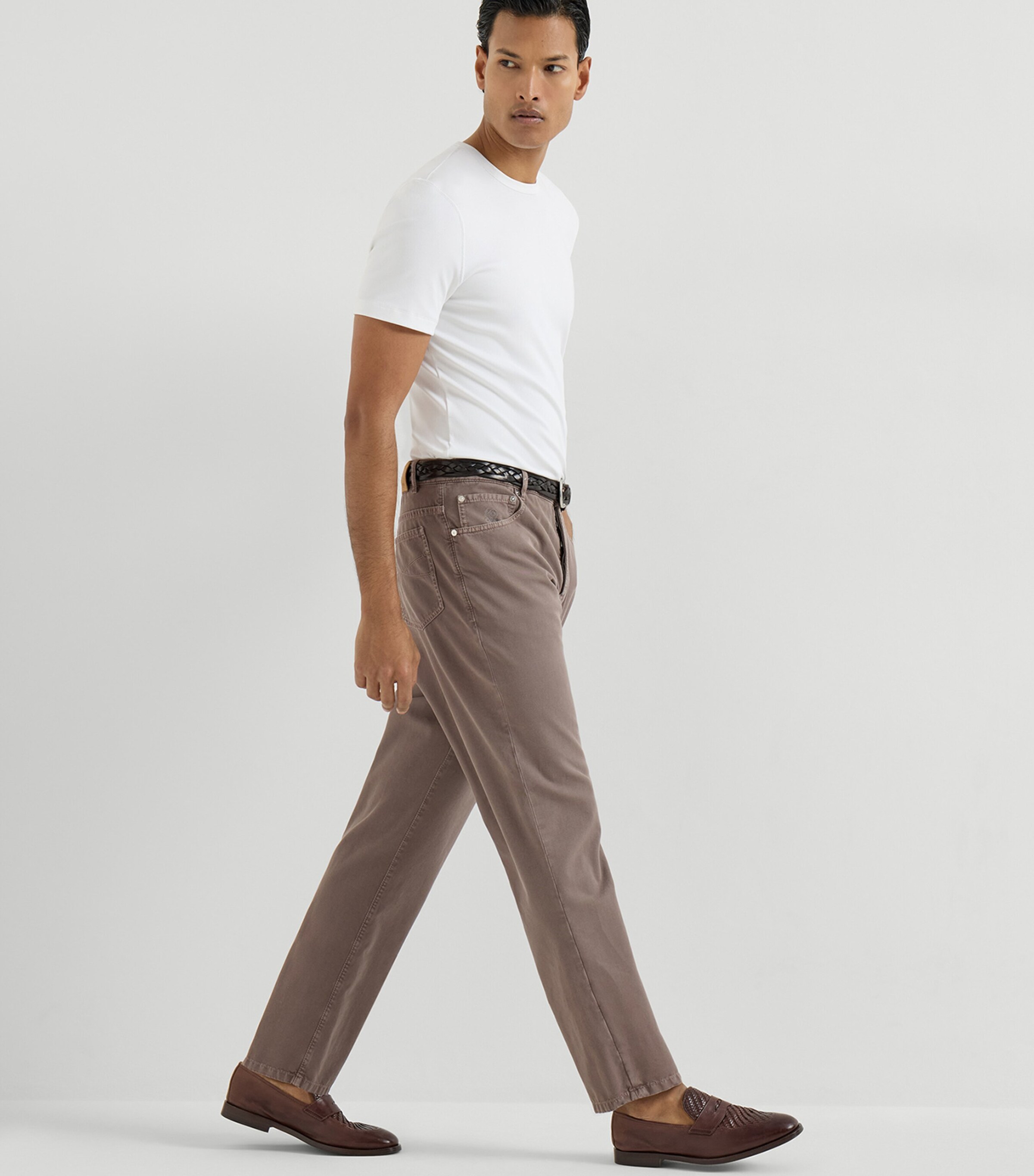 Brunello Cucinelli Mens Garment-Dyed Twisted Cotton Gabardine Jeans Image 4
