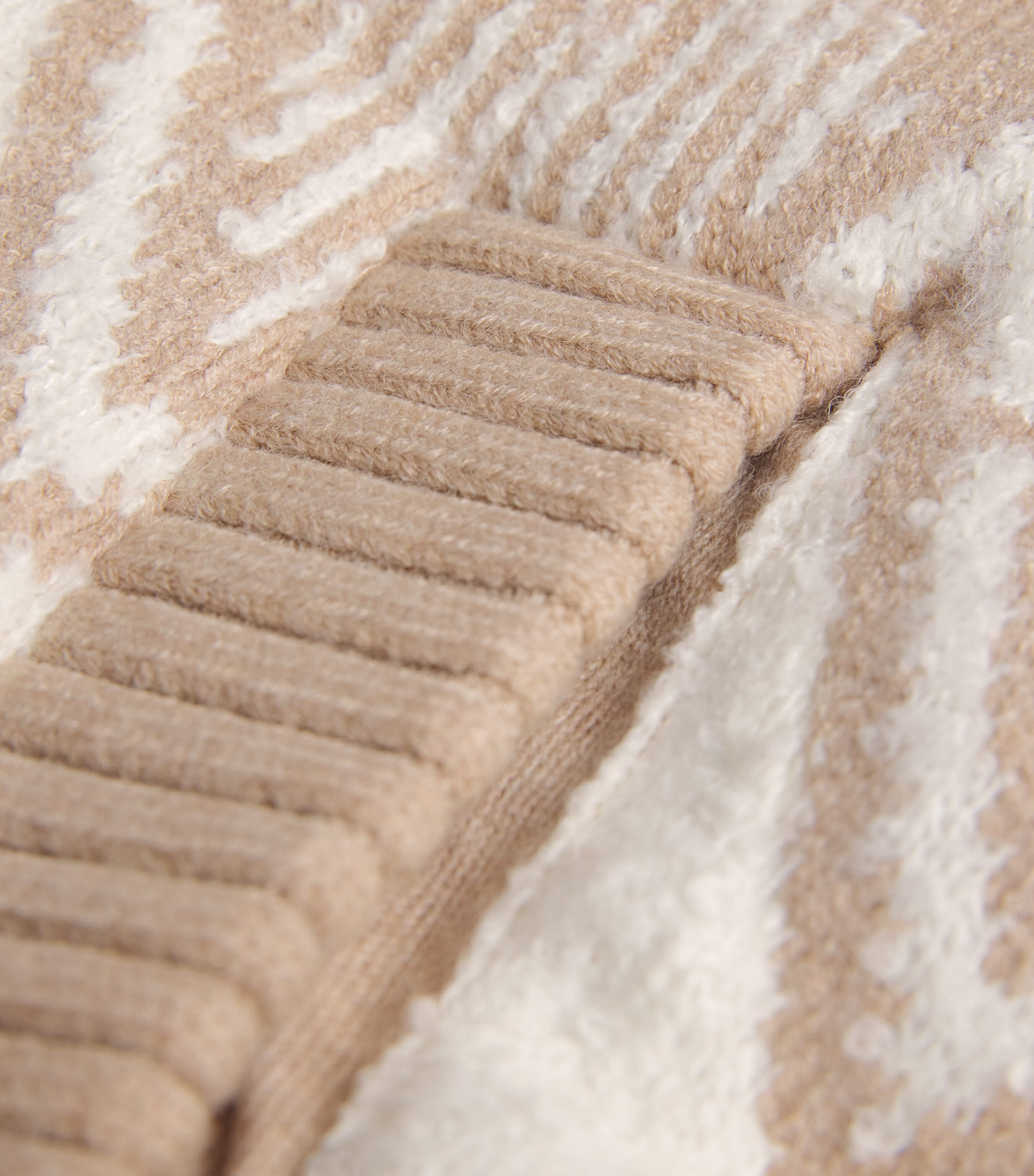 Brushed Fair Isle Belinda Puffer Jacket LIGHT TAUPE Image 5