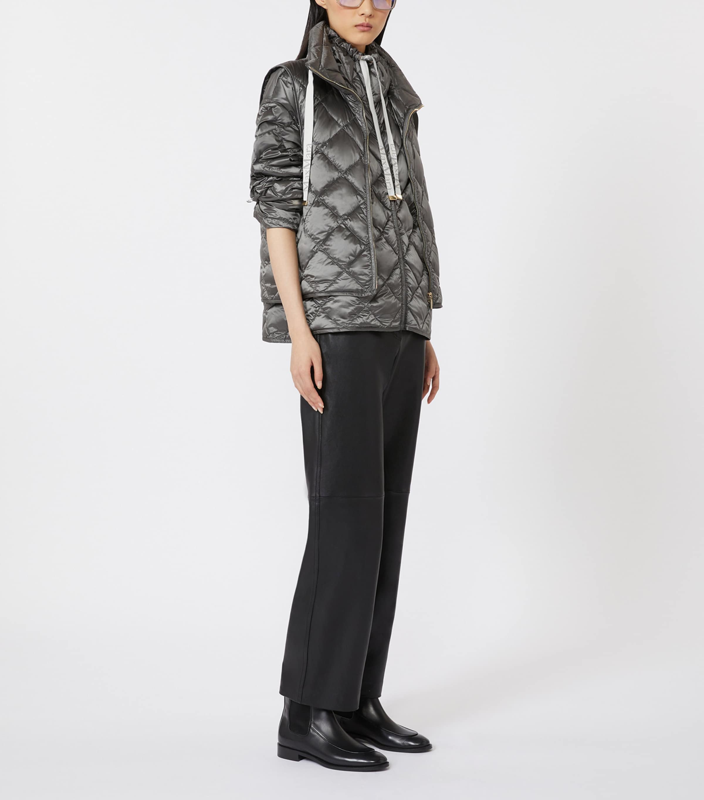 The Cube Down Gilet DARK GREY Image 4