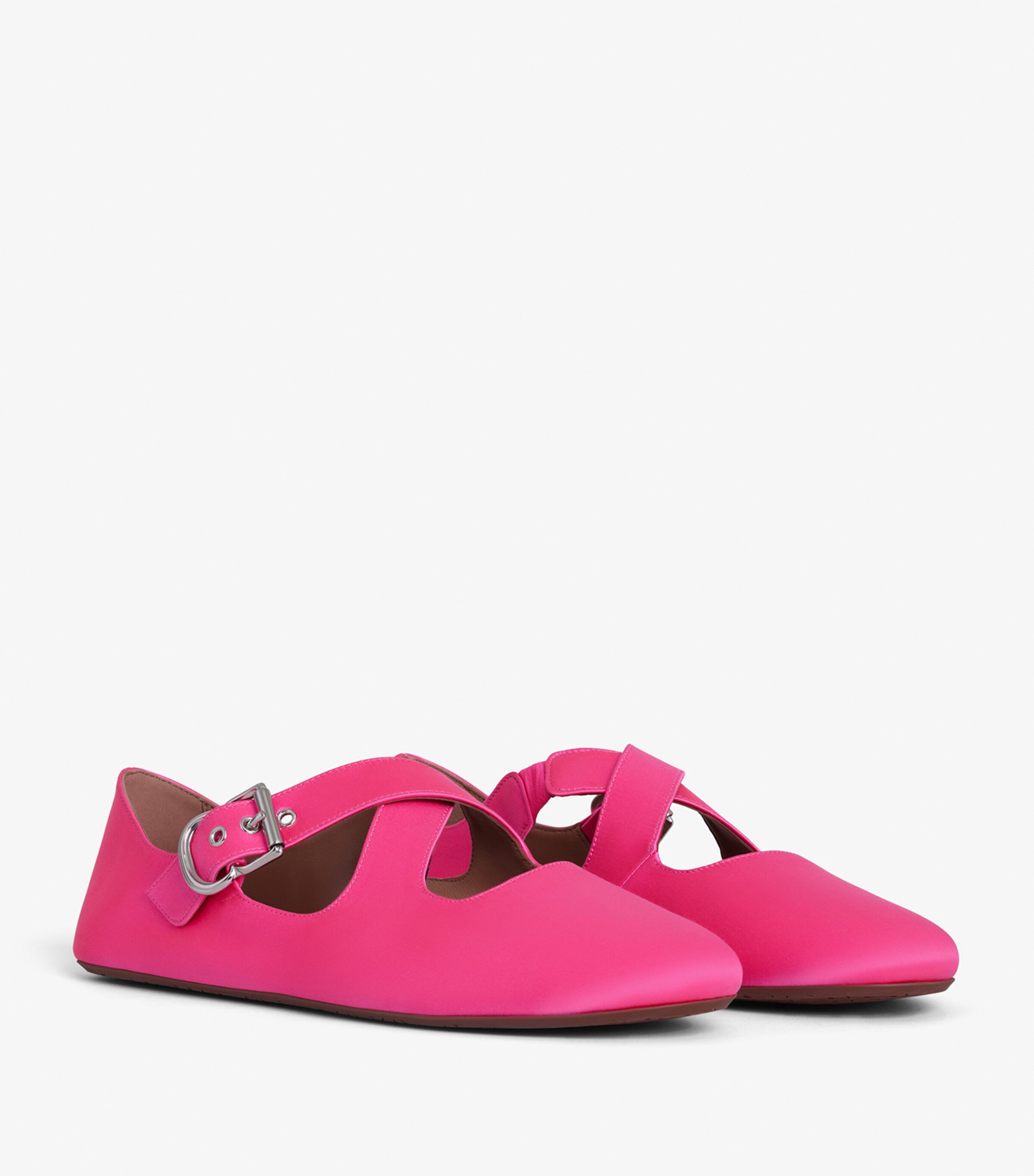 Alaila Criss Cross Ballet Flats In White Lambskin 996057