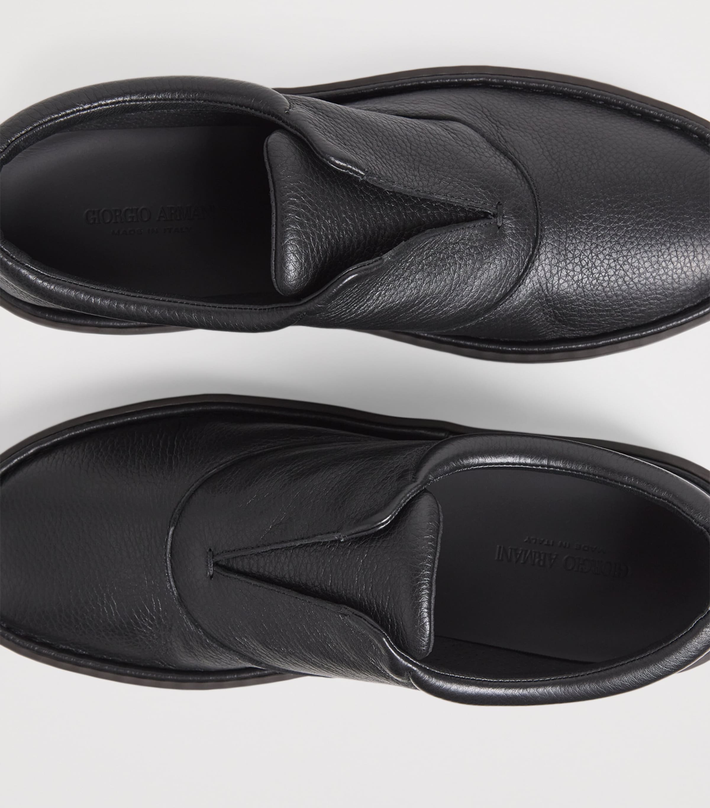 Giorgio Armani ブラックレザー スリッパ Giorgio Armani Black Deerskin Slippers | Harrods US