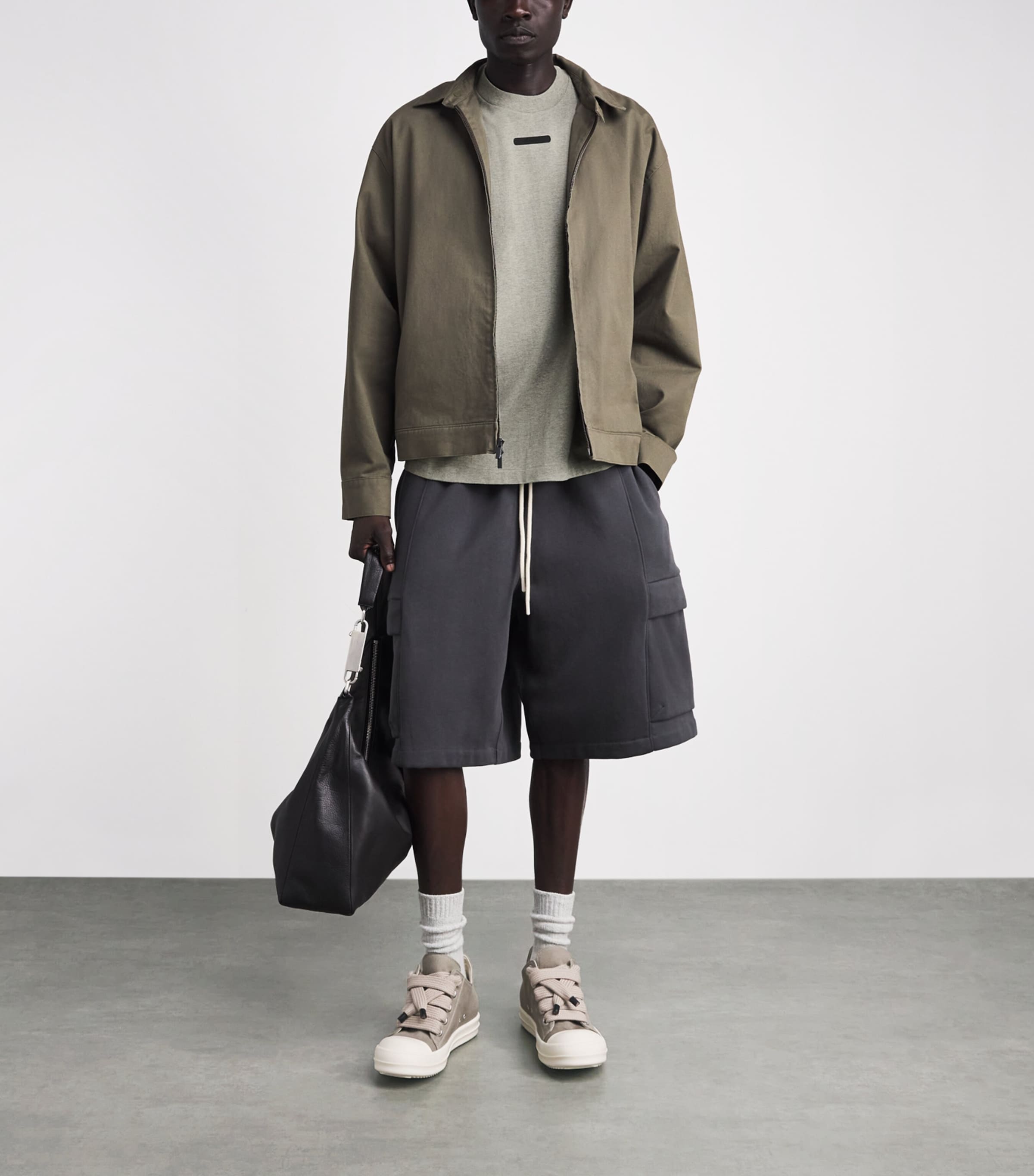 FEAR OF GOD ESSENTIALS Mens Cotton Merch T-Shirt Seal Heather Image 2