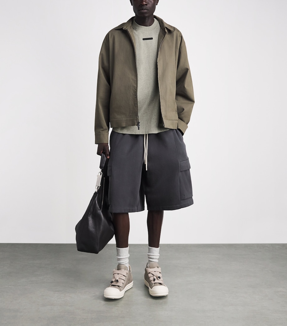 FEAR OF GOD ESSENTIALS Mens Cotton Merch T-Shirt Seal Heather Image 2