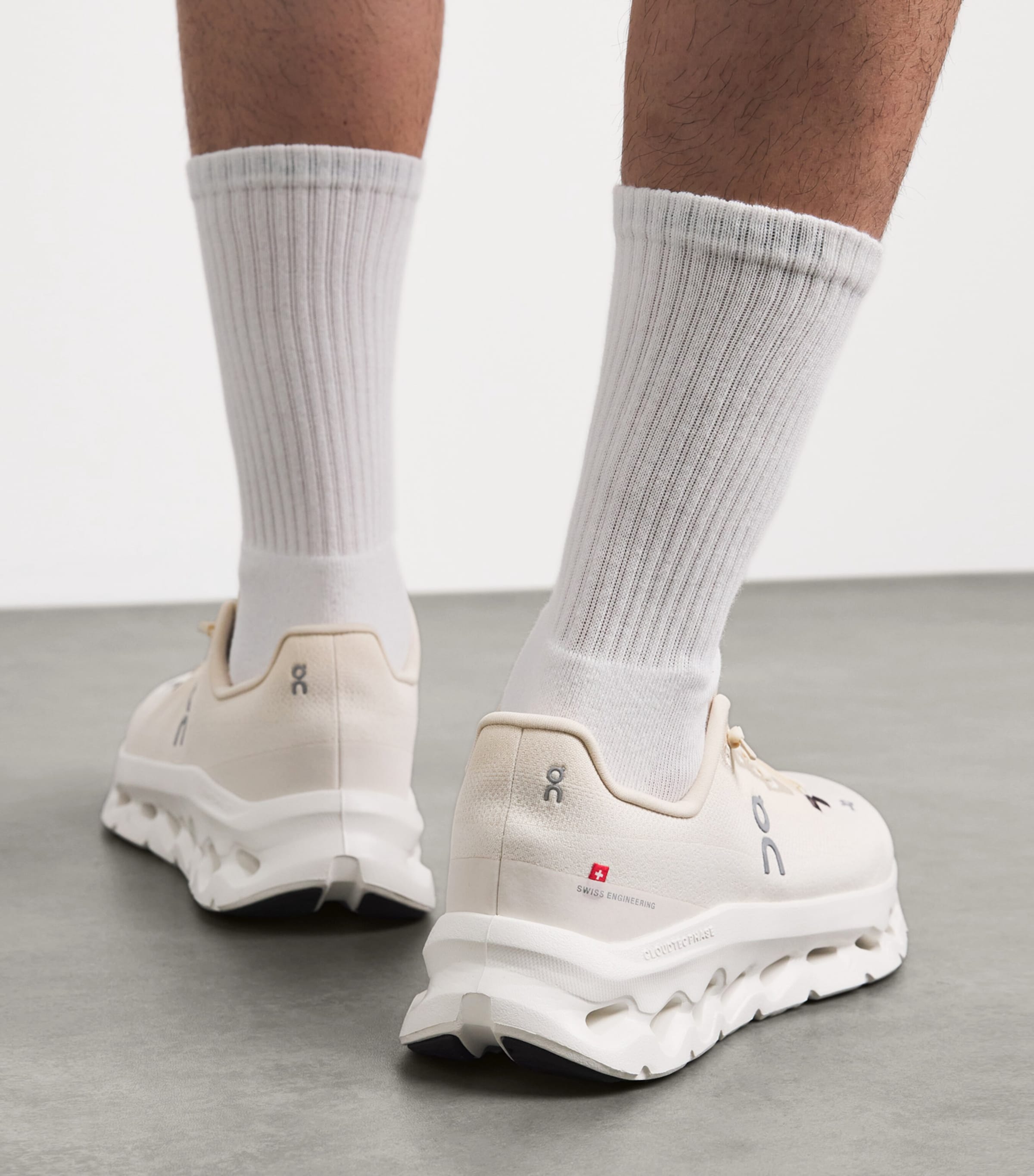 On Mens Cloudtilt Trainers Sand | Dew Image 2