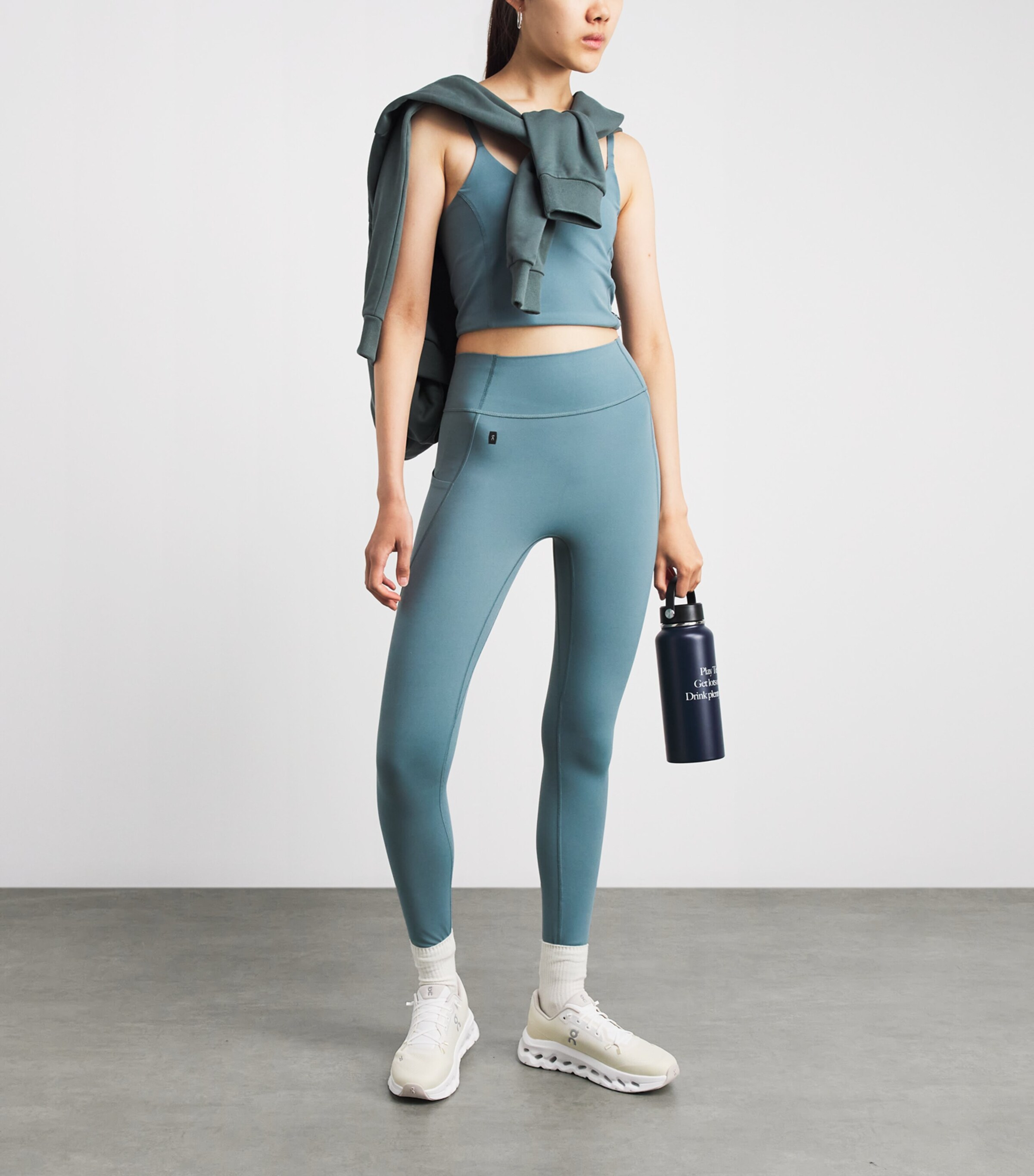 On ON SPORT LEGGINGS STUDIO TIGHTS Agave Image 2