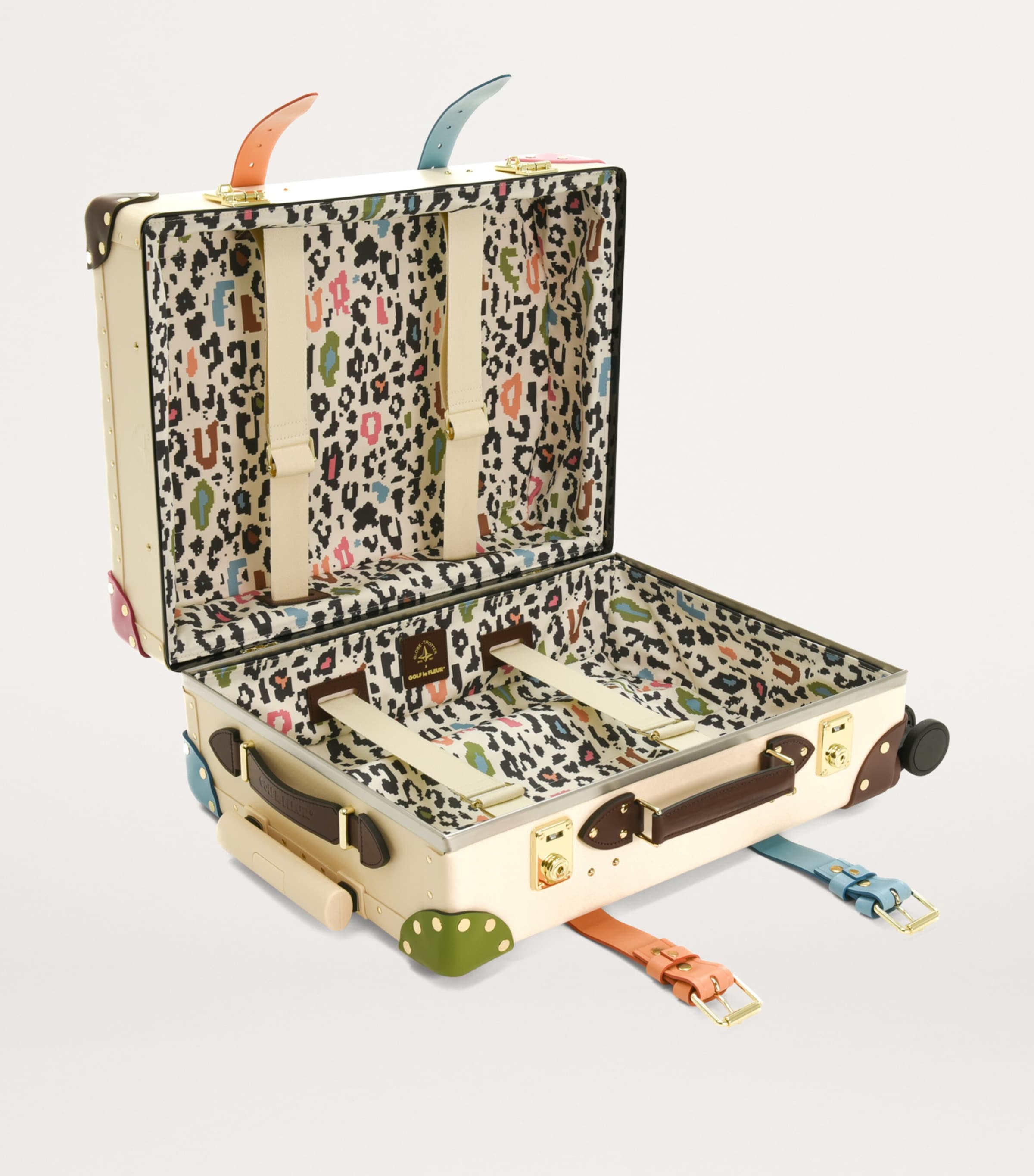 Globe-Trotter Ivory x GOLF Le FLEUR* 4-Wheel Suitcase (56cm