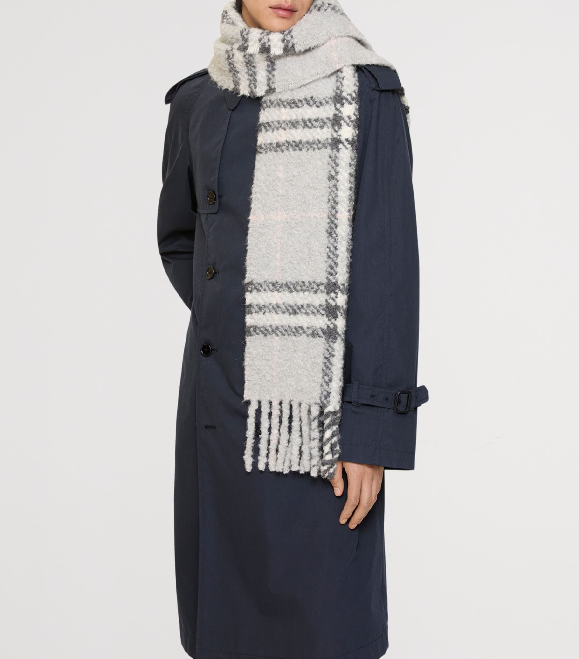 Alpaca-Wool Bouclé Check Scarf MITTEN GREY Image 4