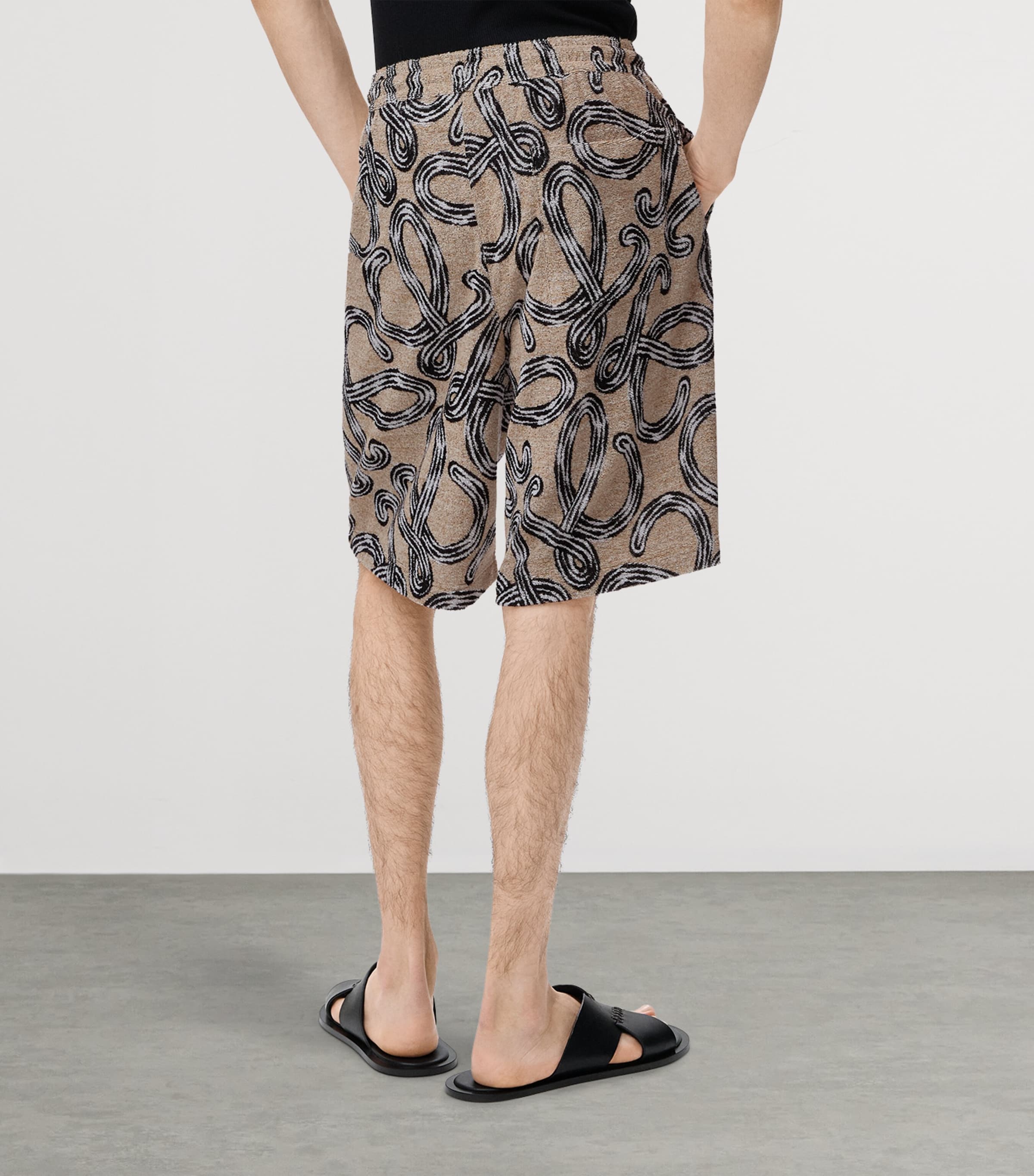 LOEWE Mens x Paula’s Ibiza Terry Anagram Shorts Beige/black Image 4