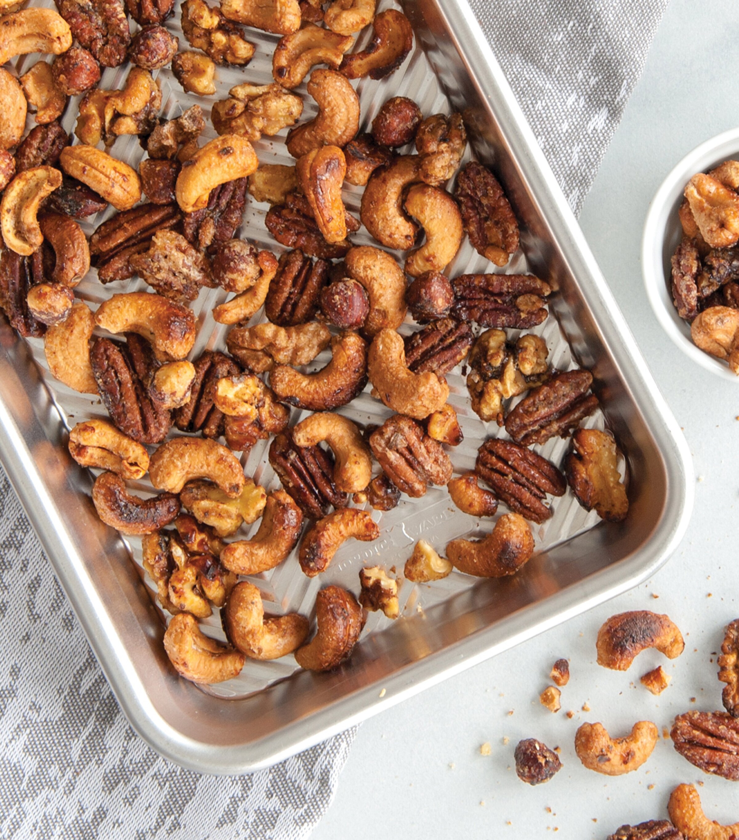 Aluminium Prism Eighth Baking Sheet (25cm x 18cm) SILVER Image 3