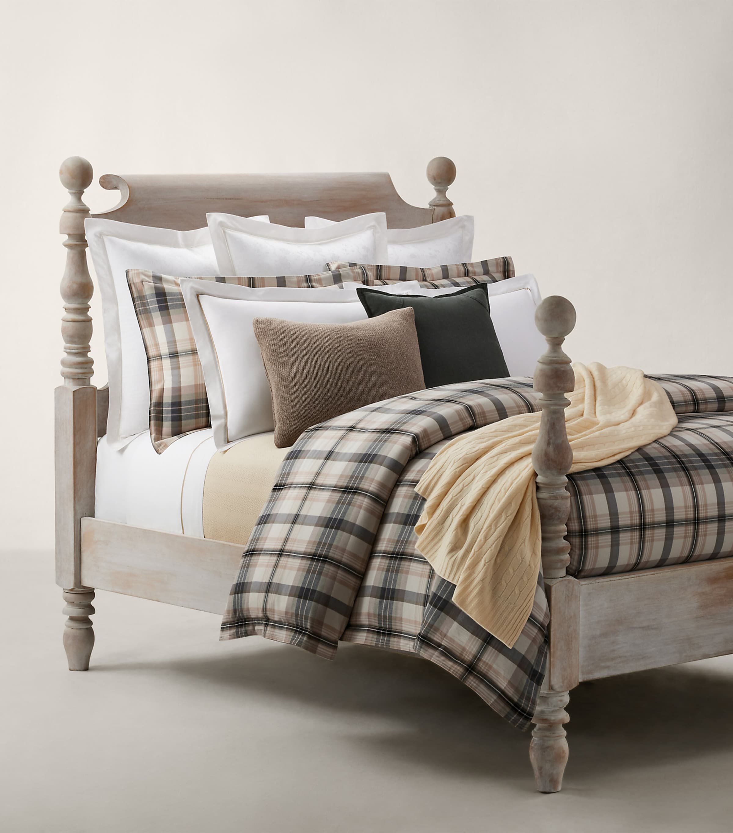 Ralph Lauren Home Adelina Super King Duvet Cover (260cm x 220cm) Oatmeal Image 2