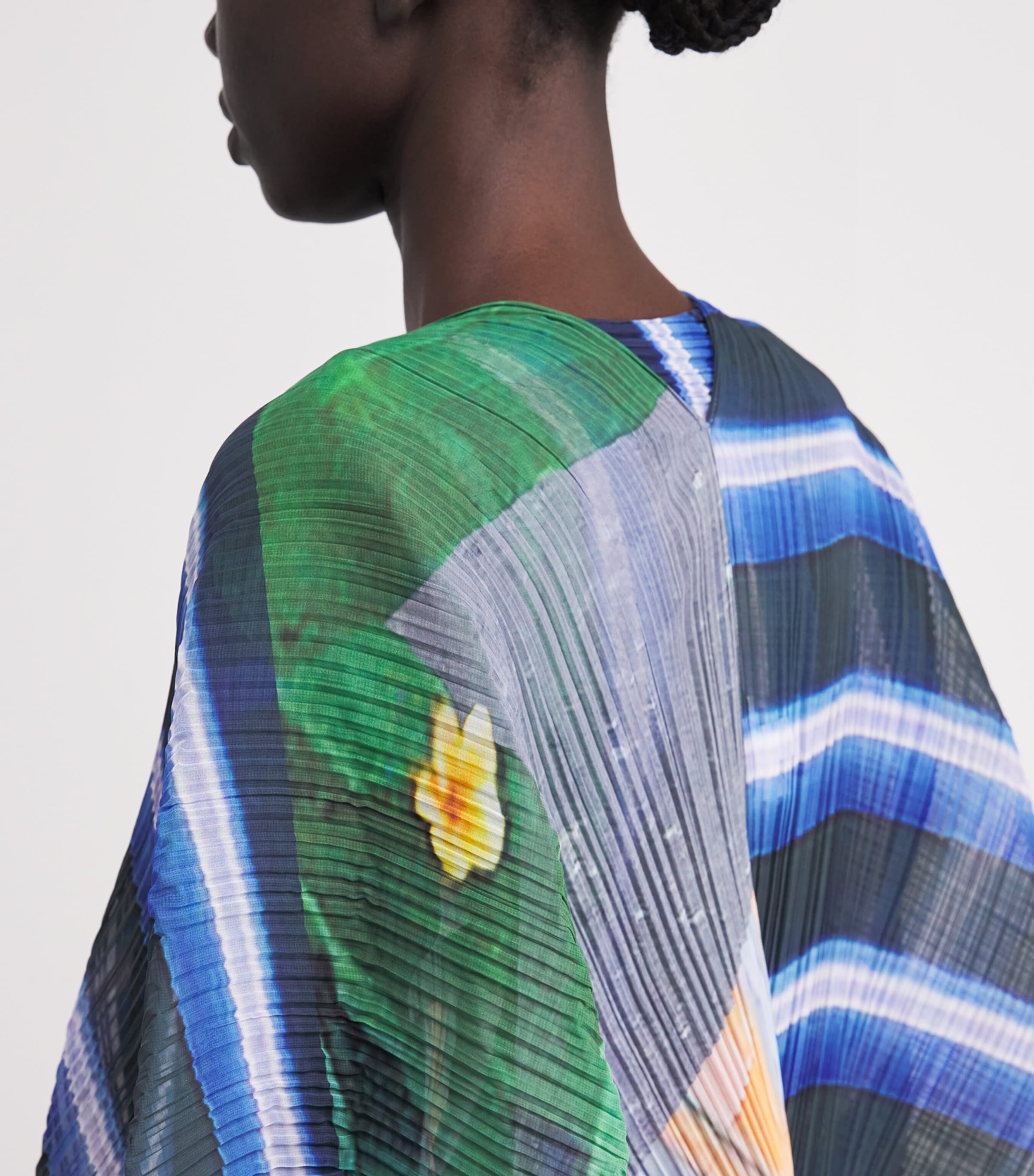 Pleats Please Issey Miyake Grey City Collage Madame-T Stole 