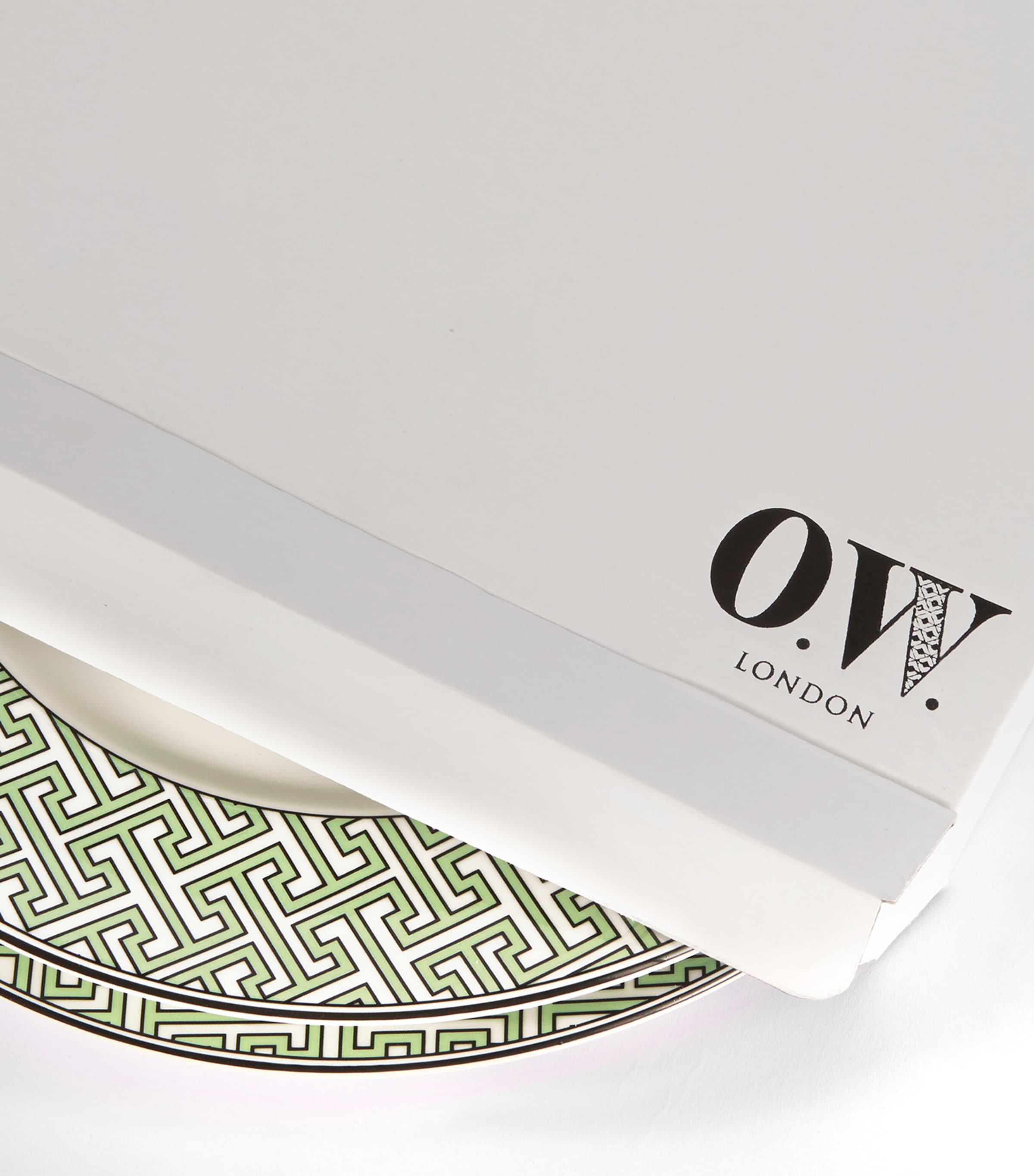 Set of 2 Maze Dessert Plates (21cm) GREEN Image 4