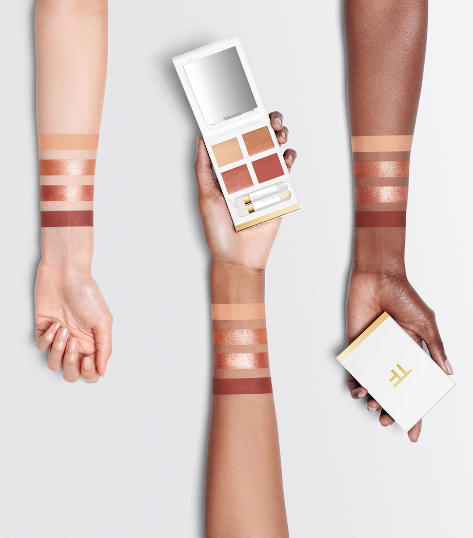 Soleil Eye Colour Quad Eyeshadow Palette 01 BRONZE ISLE Image 2