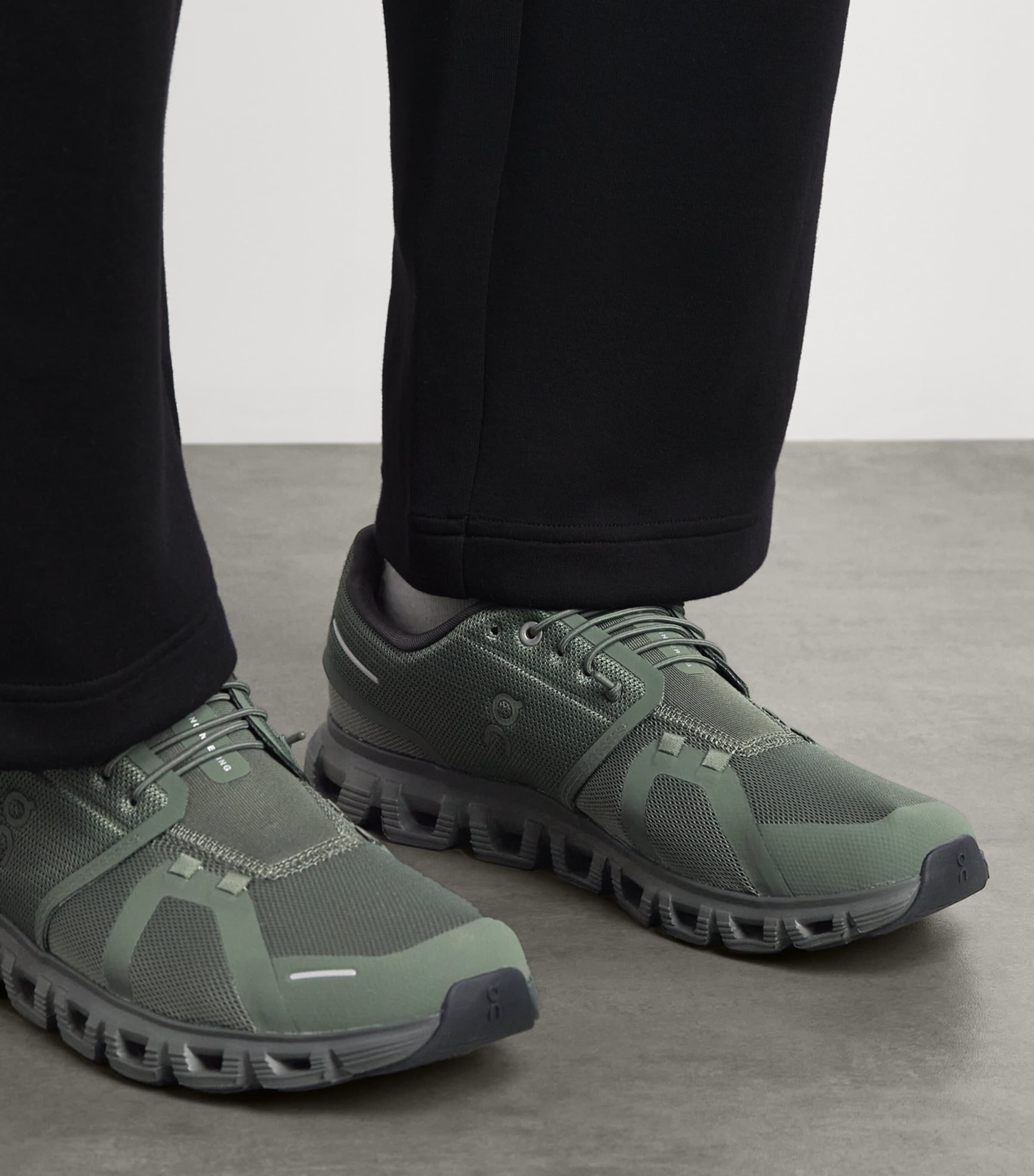 On Mens Cloud 6 Trainers Thyme I Espresso Image 2