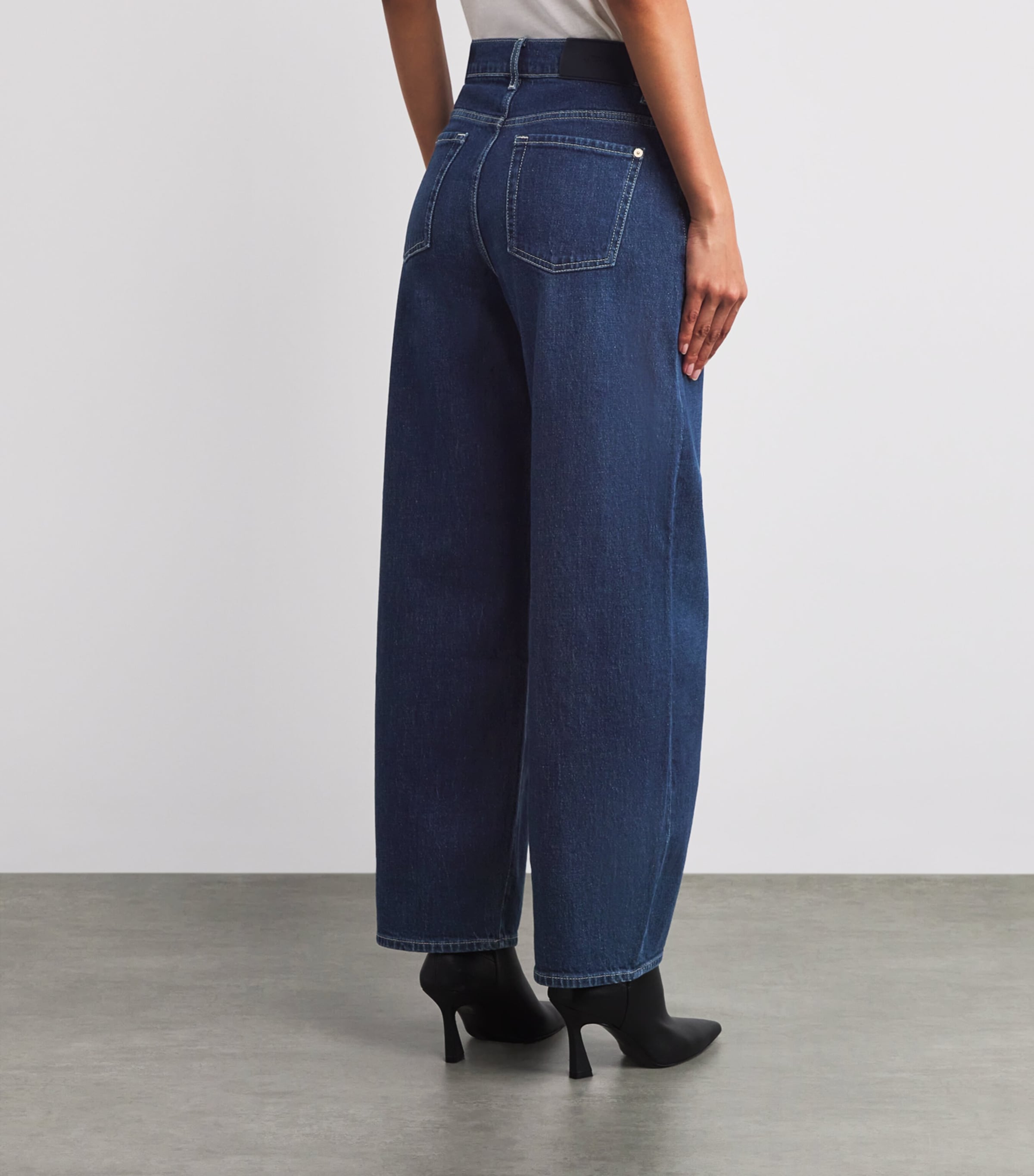 Bonnie Curvilinear Barrel-Leg Jeans OCEANDRIFT Image 4