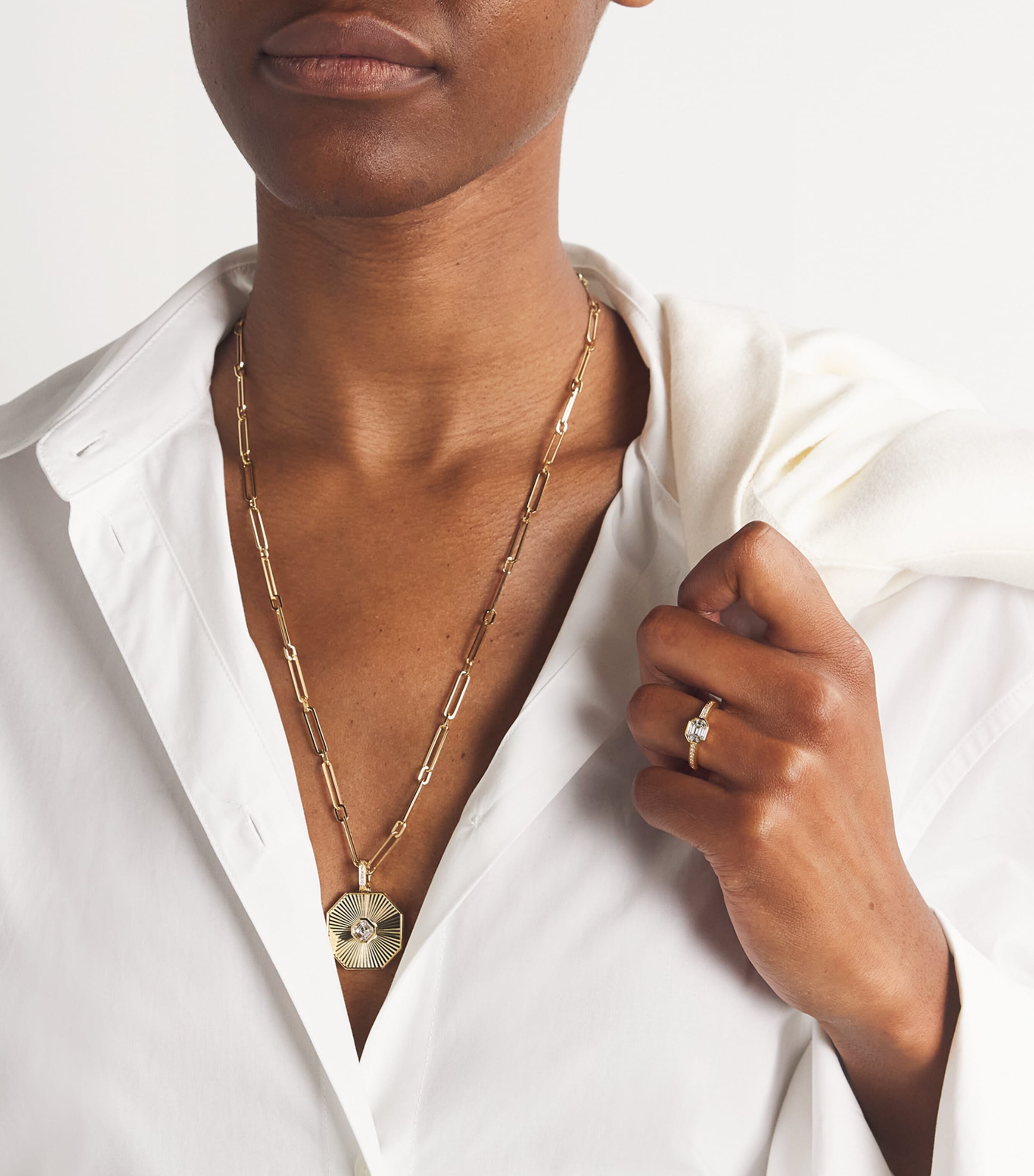 Yellow Gold and Diamond Illusion Ring YELLOW GOLD Image 5