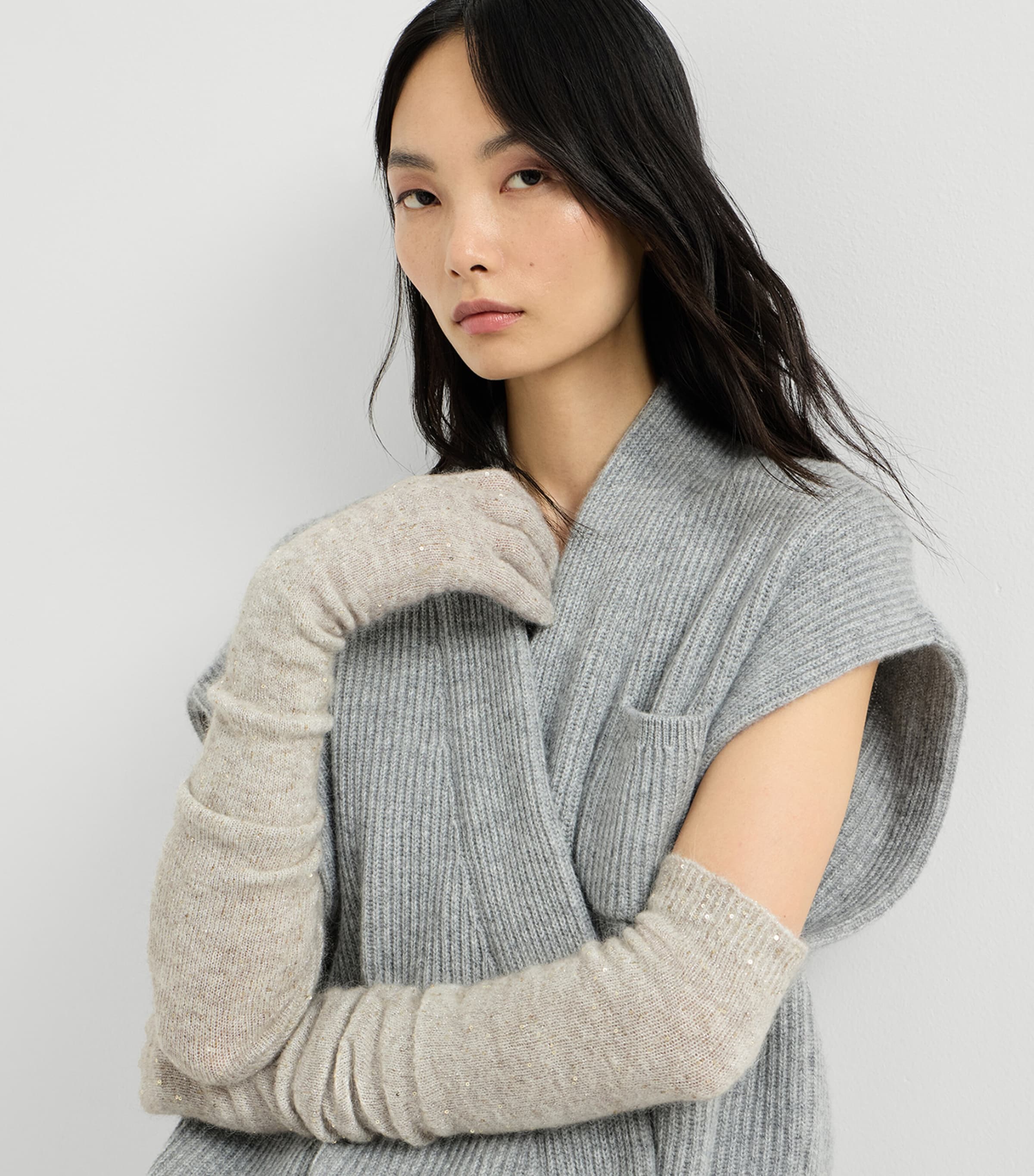 Brunello Cucinelli Embellished Gloves Madreperla Image 4