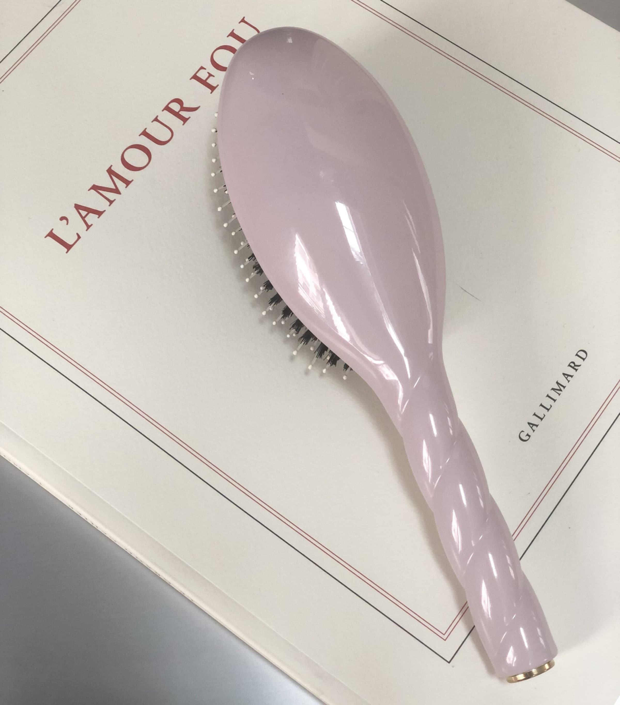 la bonne brosse N.03 The Essential Soft Hairbrush Lilac Pink Image 2