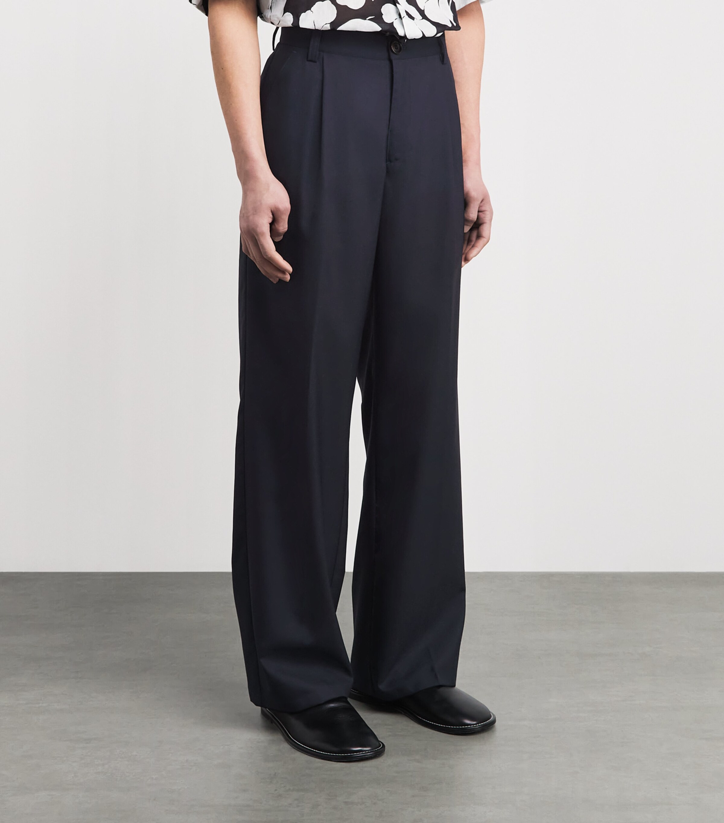 Oliver Spencer Mens Wool Orsman Wide-Leg Trousers Navy Image 4