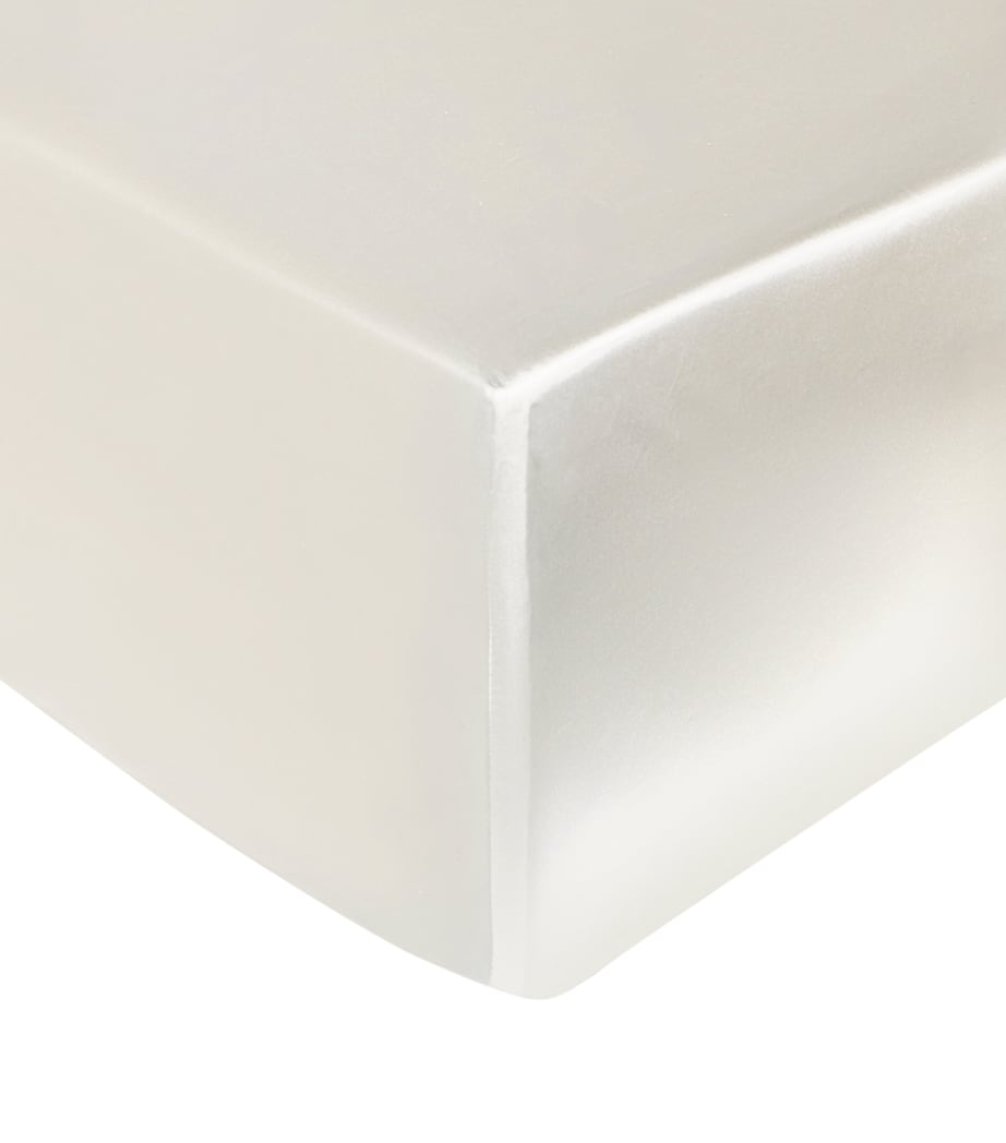 Silk Super King Fitted Sheet (180cm x 200cm) IVORY Image 1