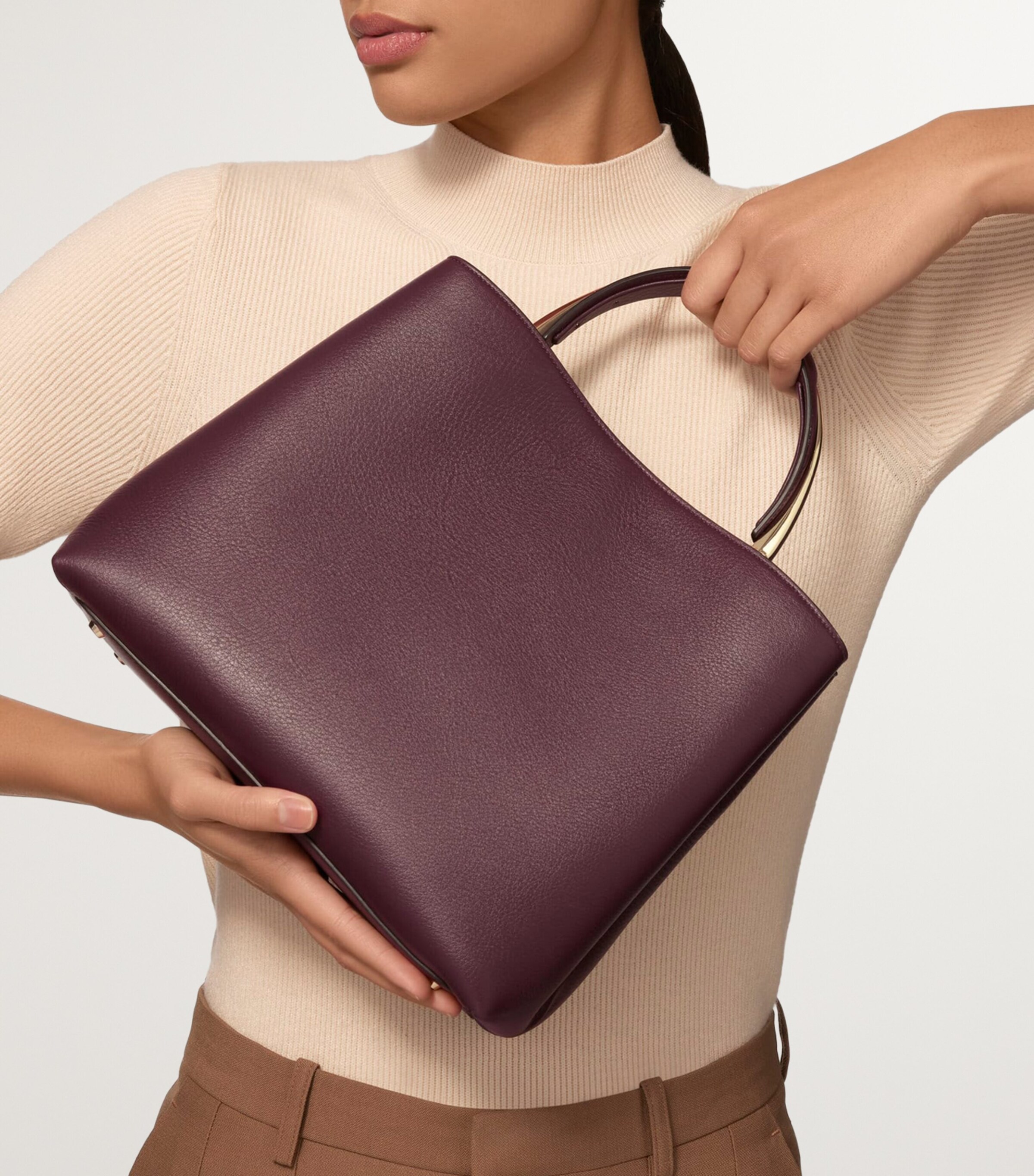 Medium Calfskin Panthère de Cartier Top-Handle Bag PLUM Image 6