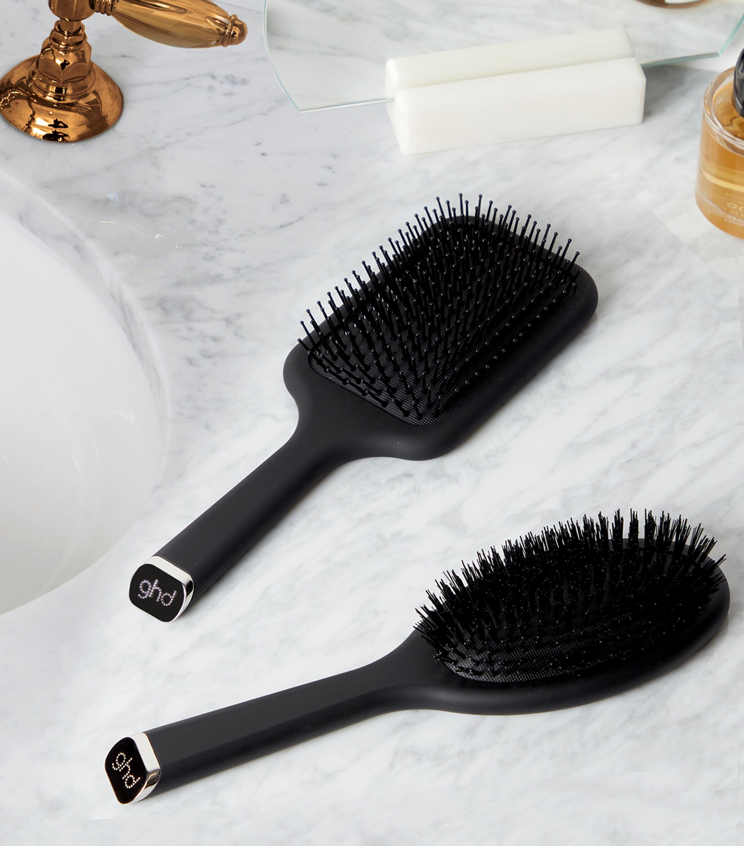 The Dresser Oval Hair Brush NO COLOUR Image 6