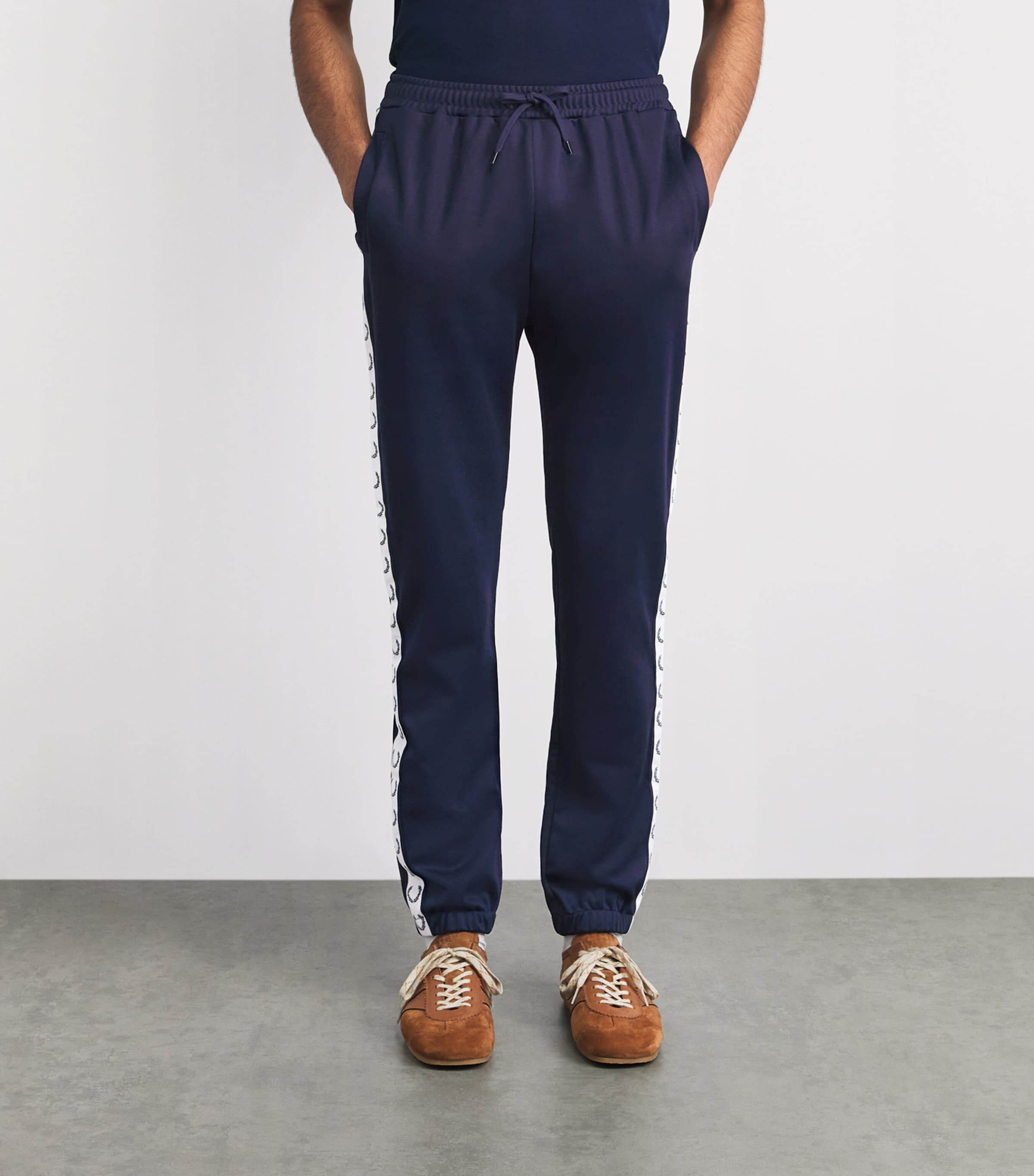Fred Perry Mens Laurel Wreath Tape Sweatpants Carbon Blue Image 4