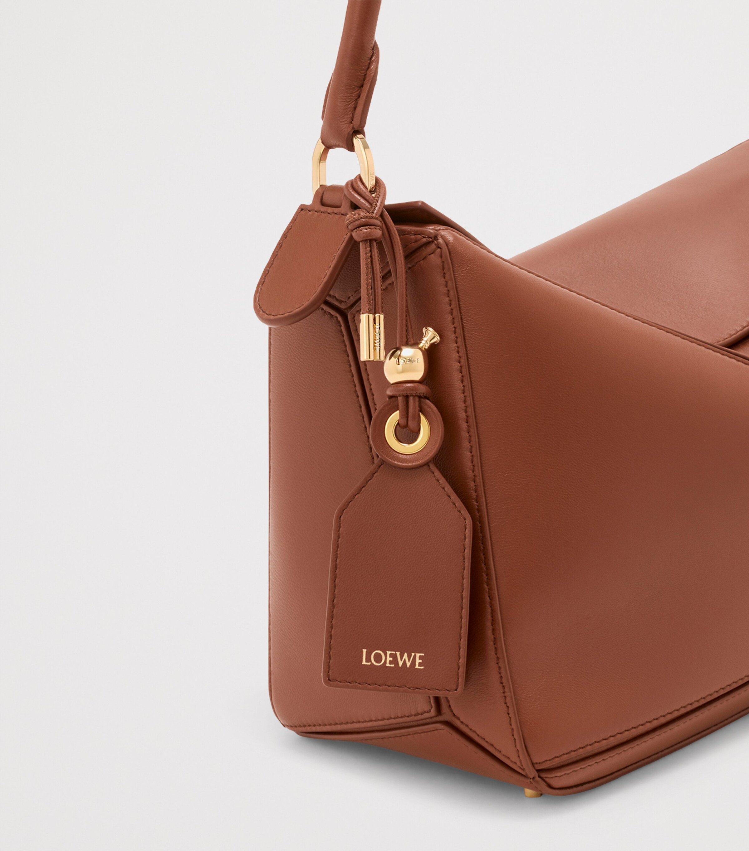 LOEWE Womens Medium Leather Featherlight Puzzle Top-Handle Bag Pecan Image 10