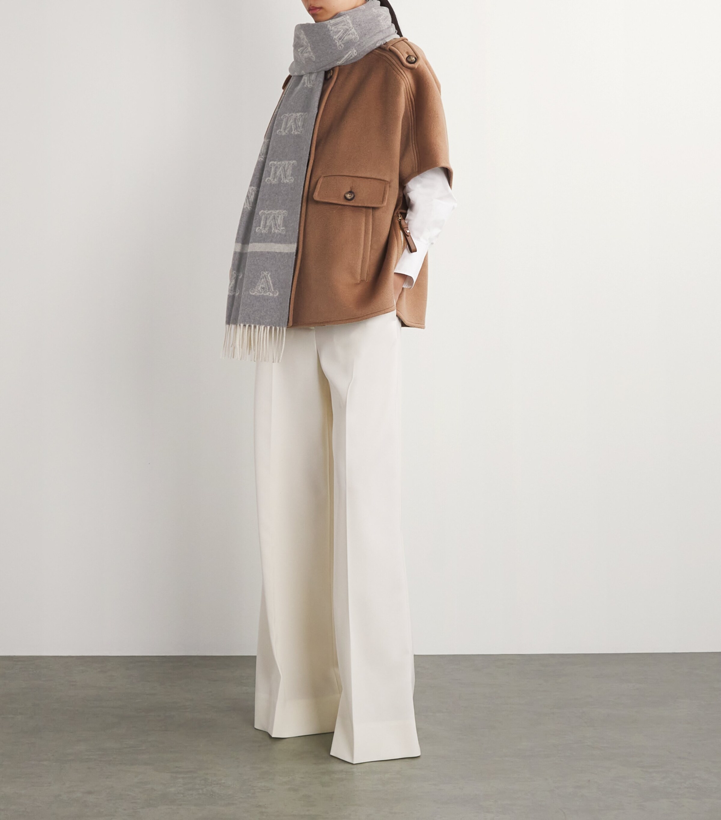 【関税＆送料込み】Max Mara Monogram-Embroidered Cashmere S 2f7ff071960823d15d966951e808c7