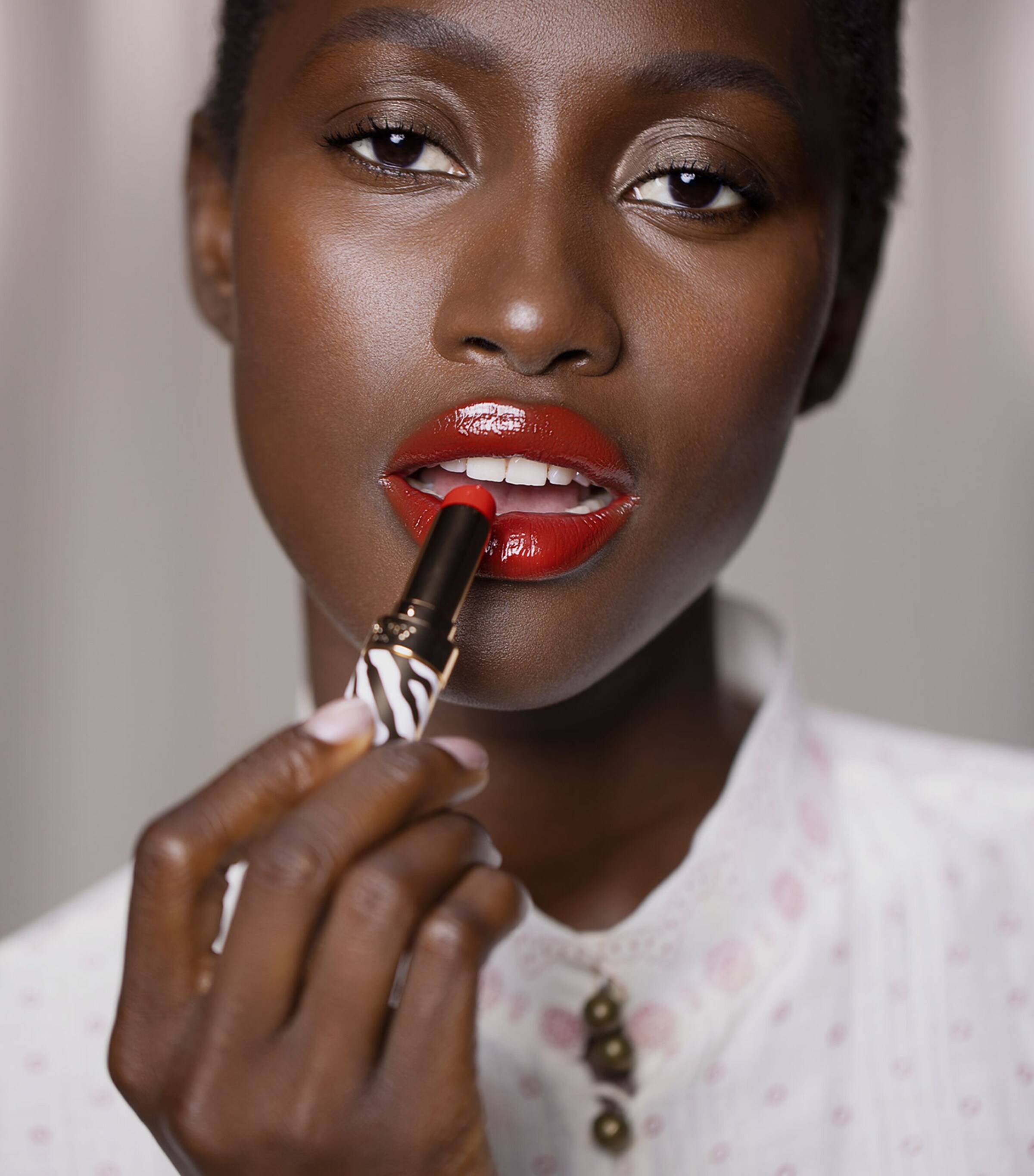 Sisley Phyto-Rouge Shine Lipstick Sheer Coral Image 4