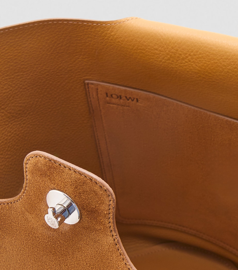 Large Suede Pebble Bucket Bag TOBACCO Image 4