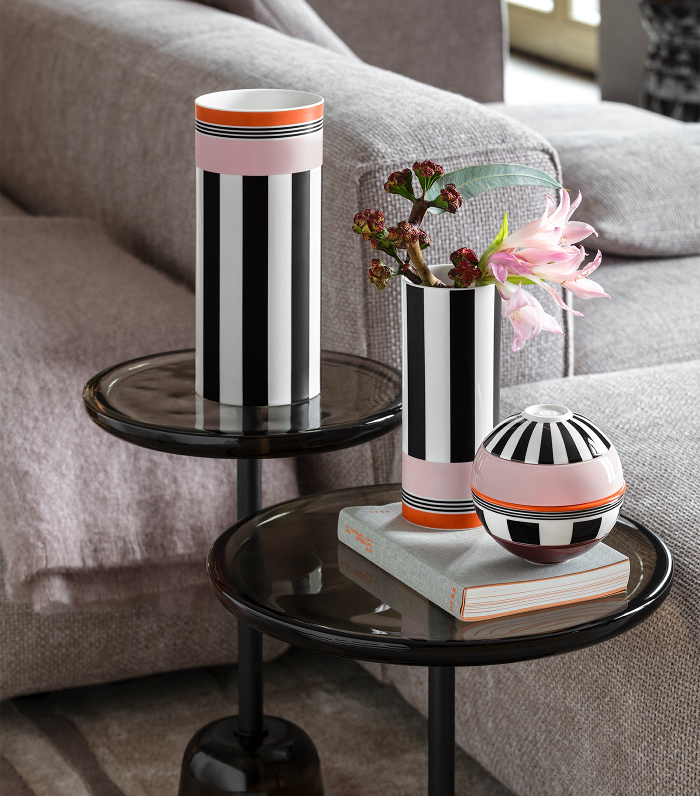 Porcelain Memphis Vase (30cm) WHITE Image 2