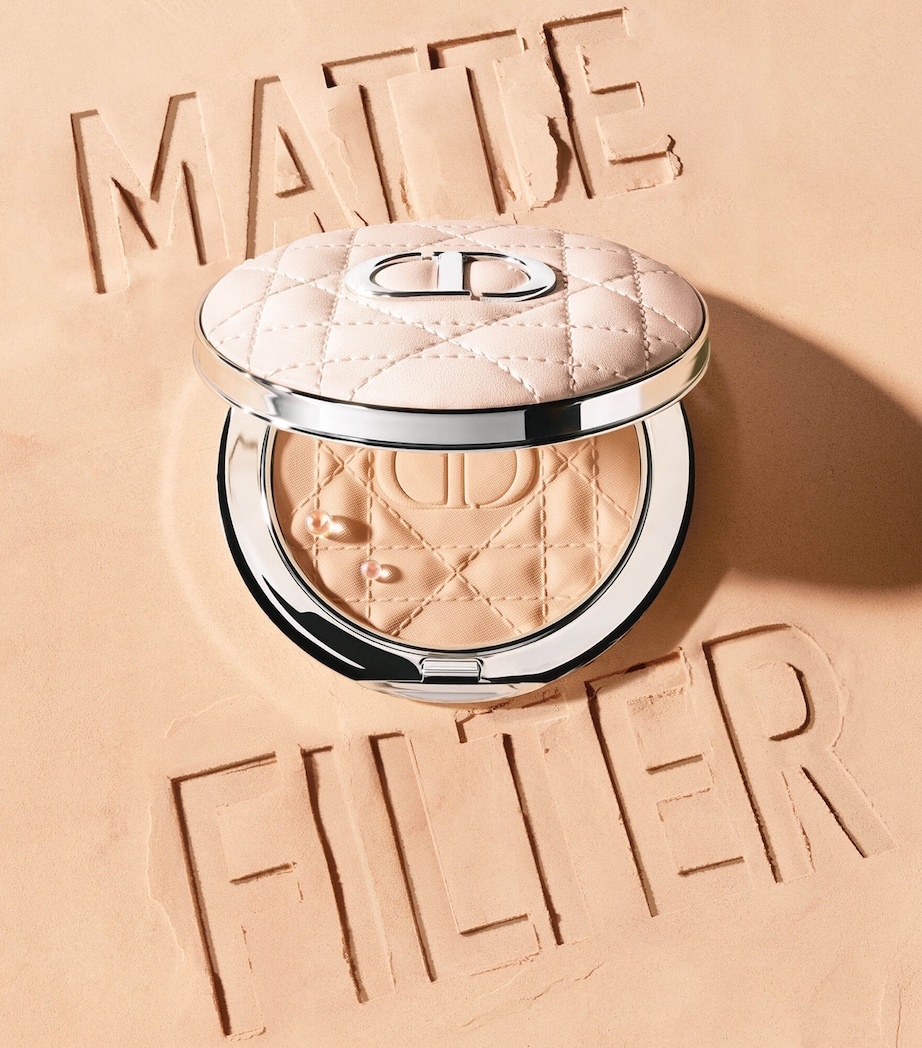 Dior Forever Nude Matte Filter Powder 05 DEEP Image 3