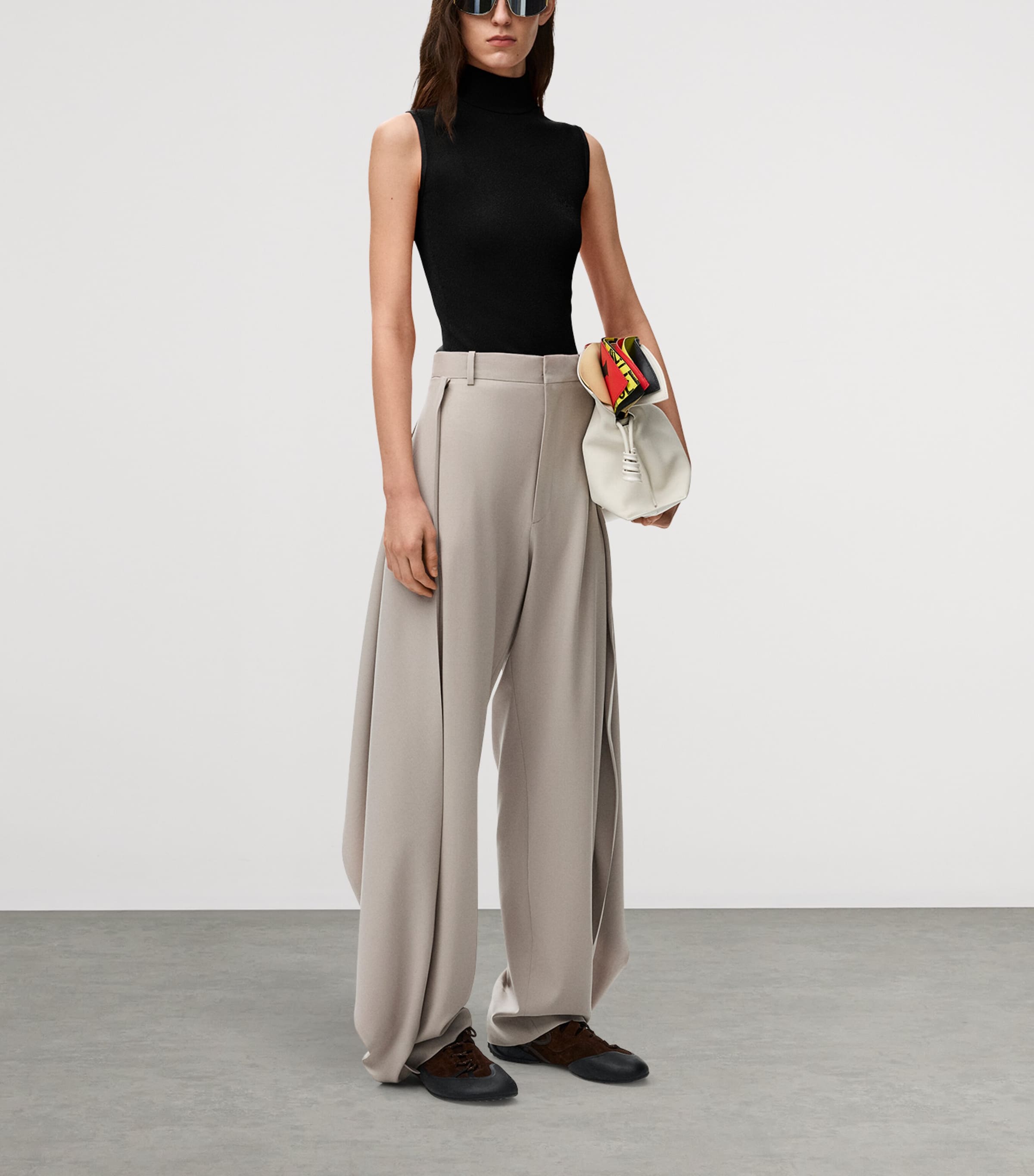 LOEWE Womens Wool-Blend Pleated Trousers Light Taupe Image 2