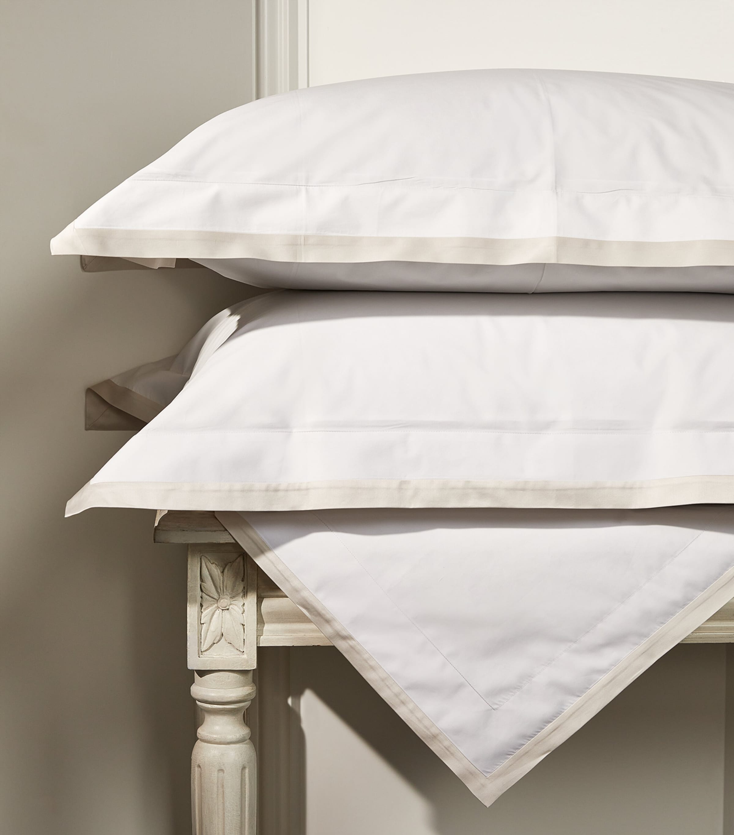 Secret Super King Fitted Sheet (180cm x 200cm) NACRE Image 4