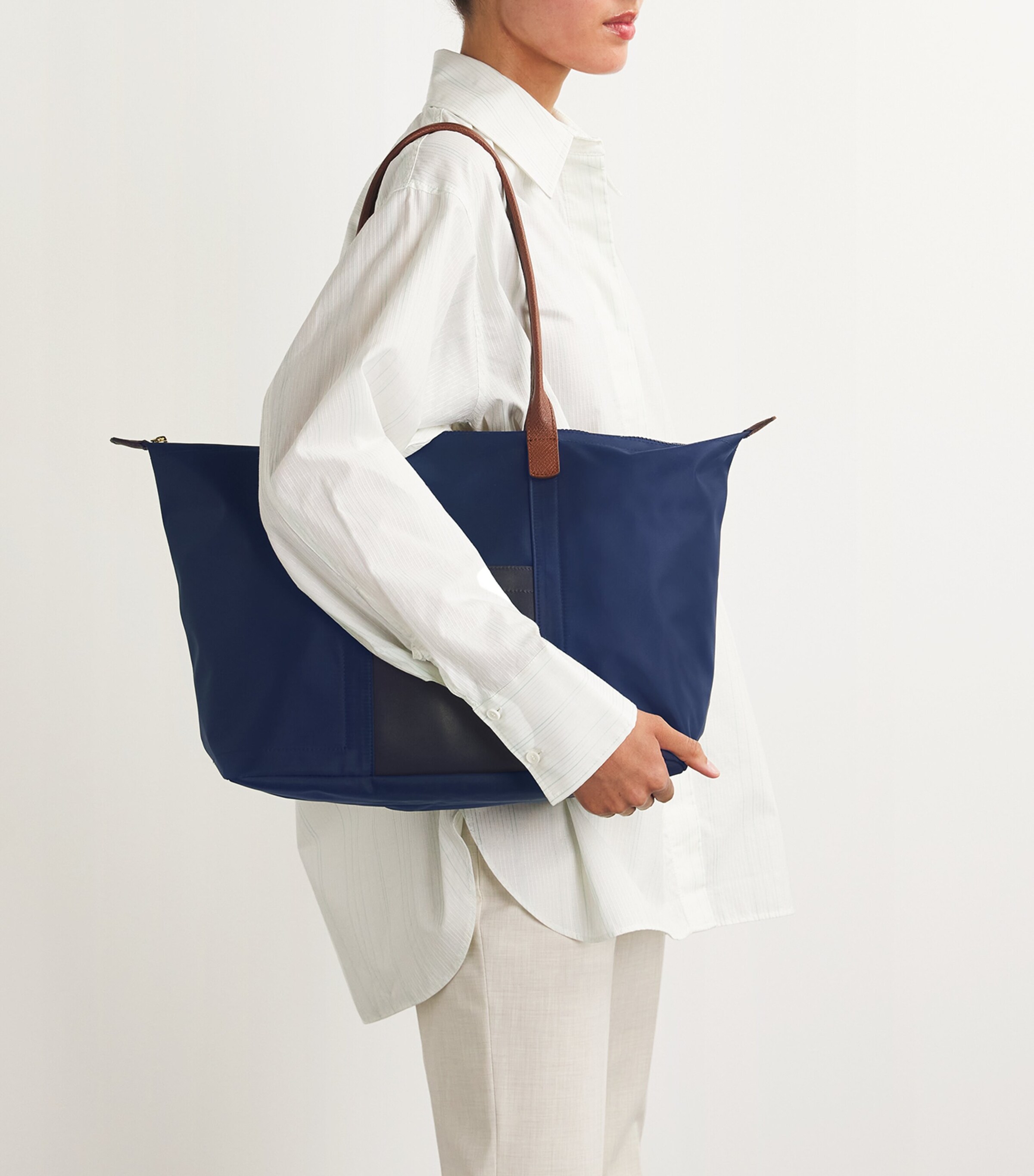 Harrods Medium Nylon Tote Bag Navy Image 4