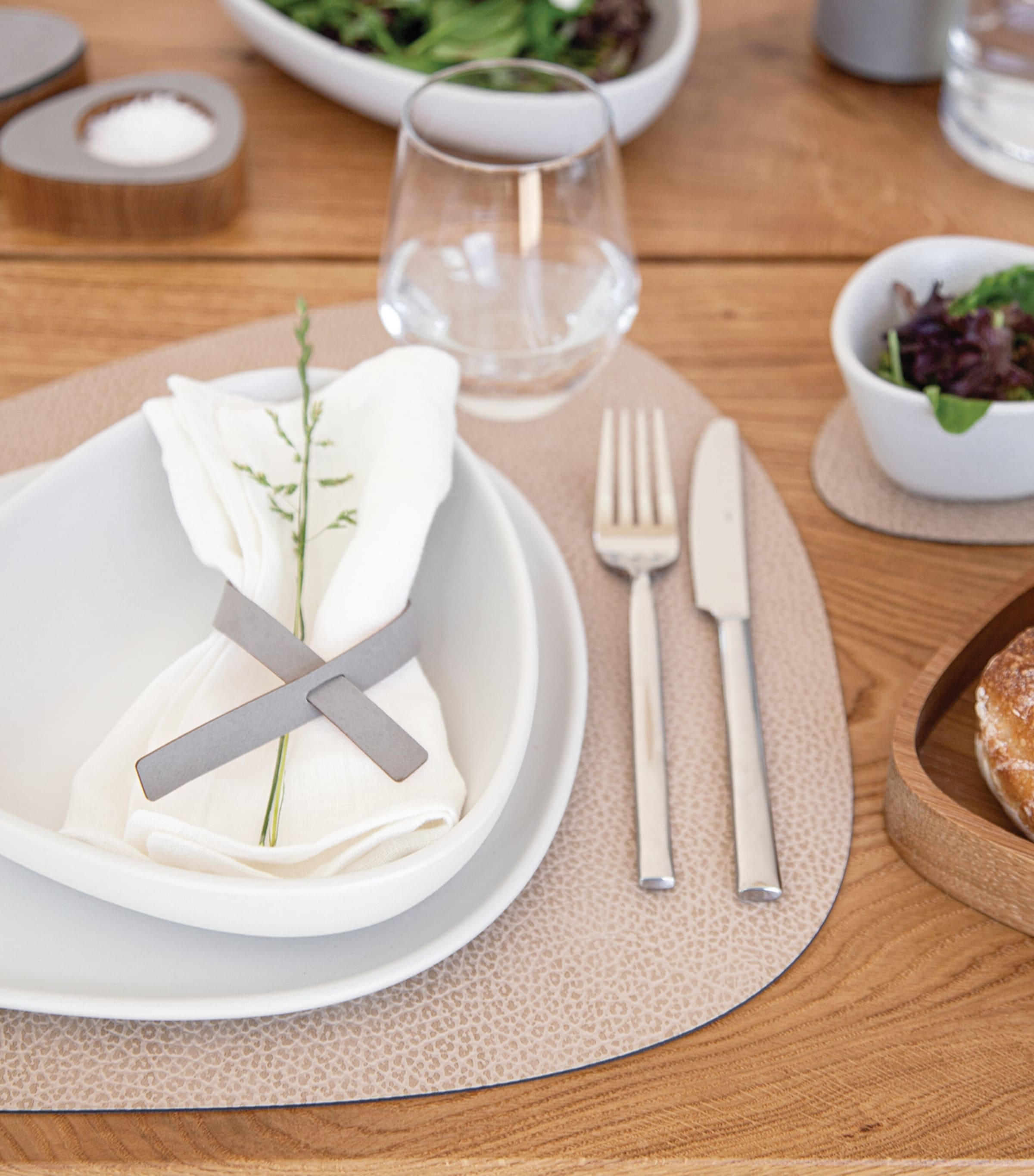 Set of 4 Hippo Placemats (37cm x 44cm) SAND Image 4