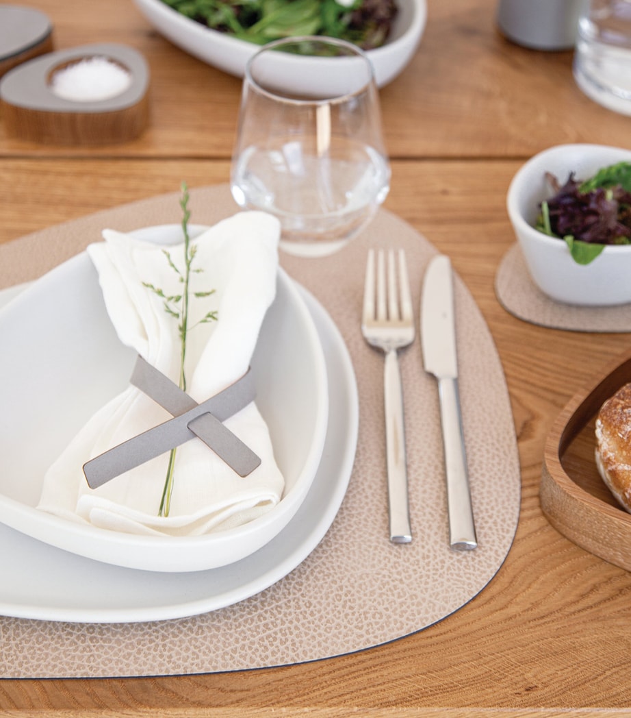 Set of 4 Hippo Placemats (37cm x 44cm) SAND Image 4