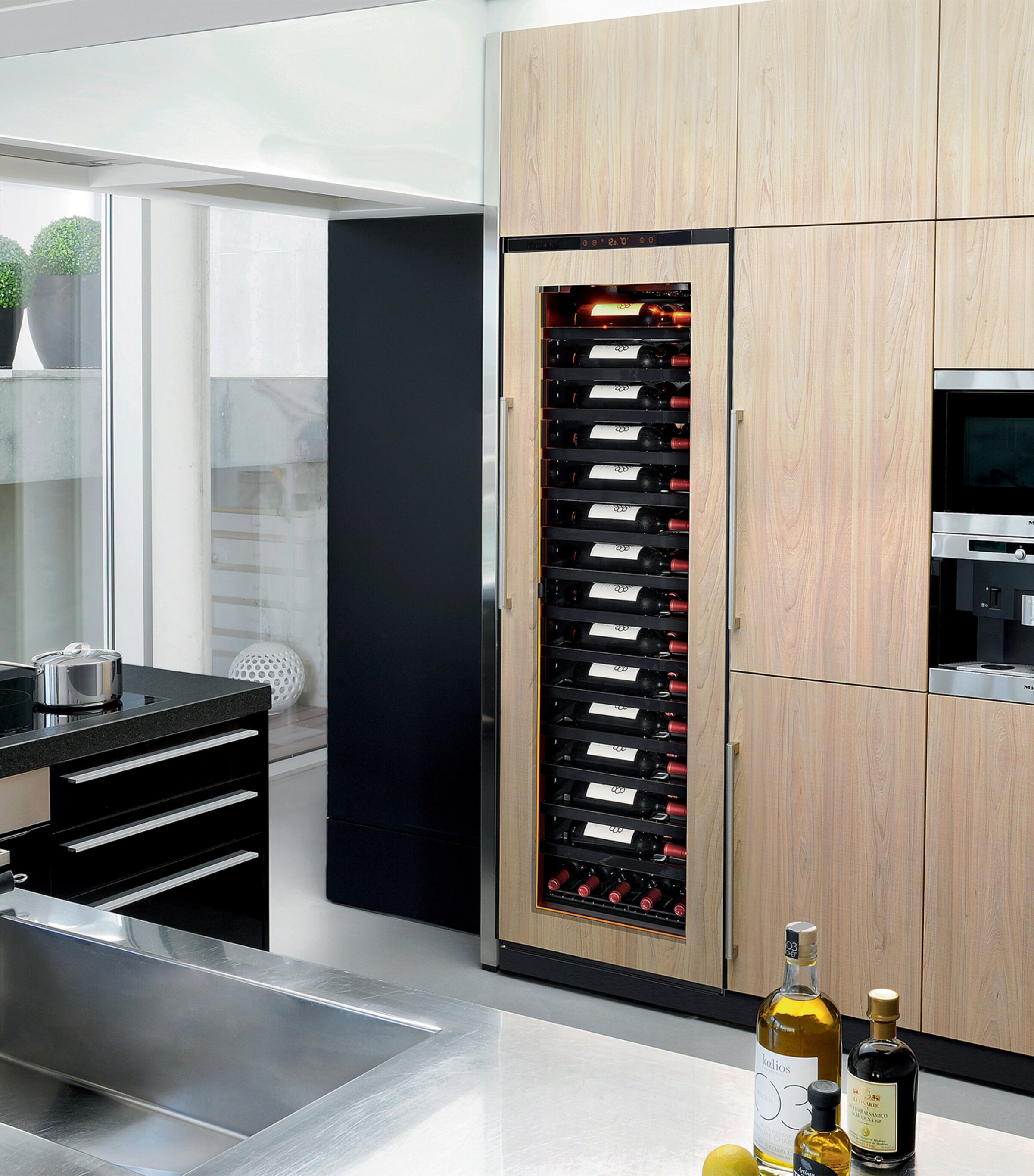 Large Single-Temperature Integrated Inspiration Wine Cabinet NO COLOUR Image 5