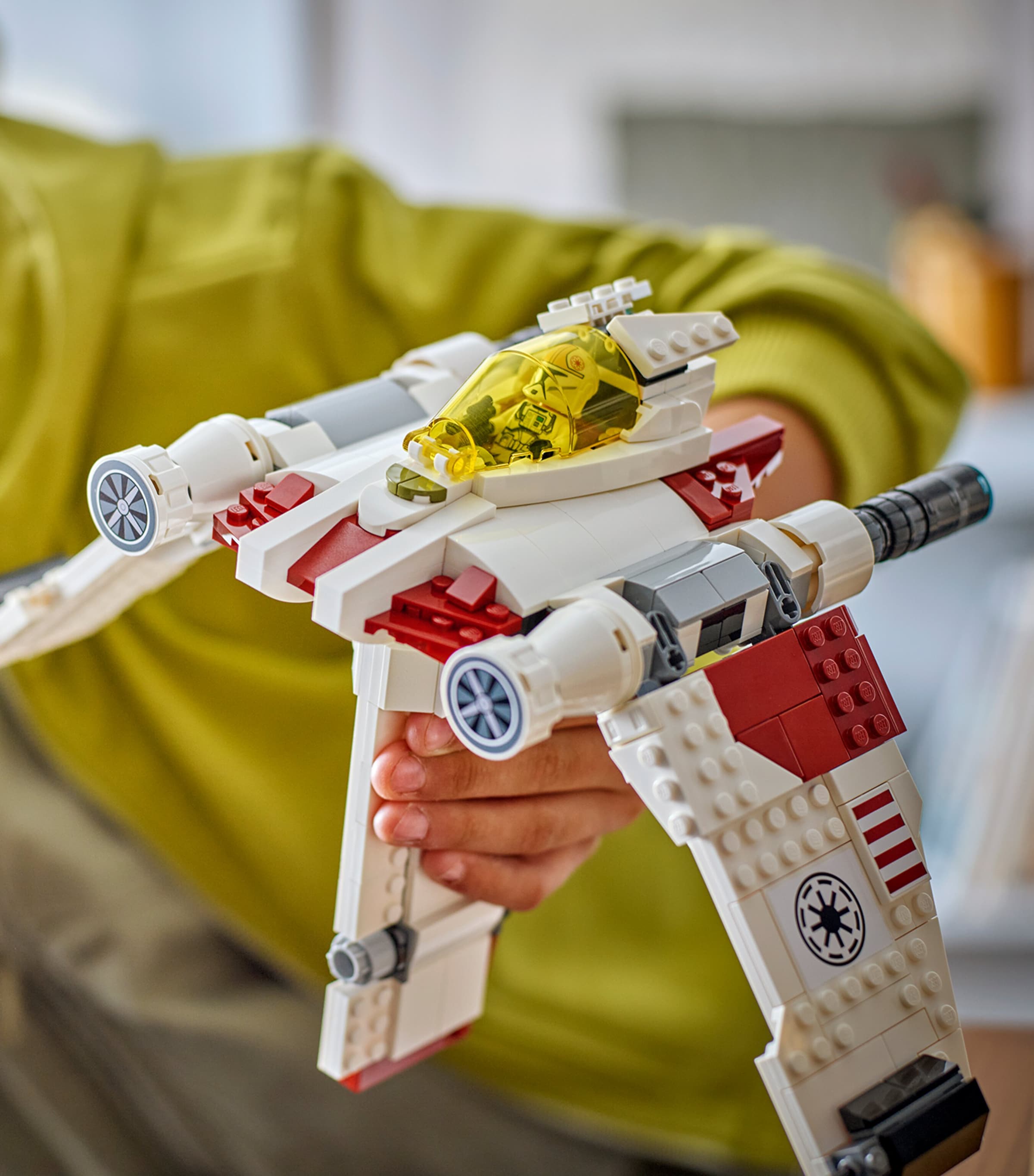 Lego Star Wars V-19 Torrent Starfighter 75432 Image 4