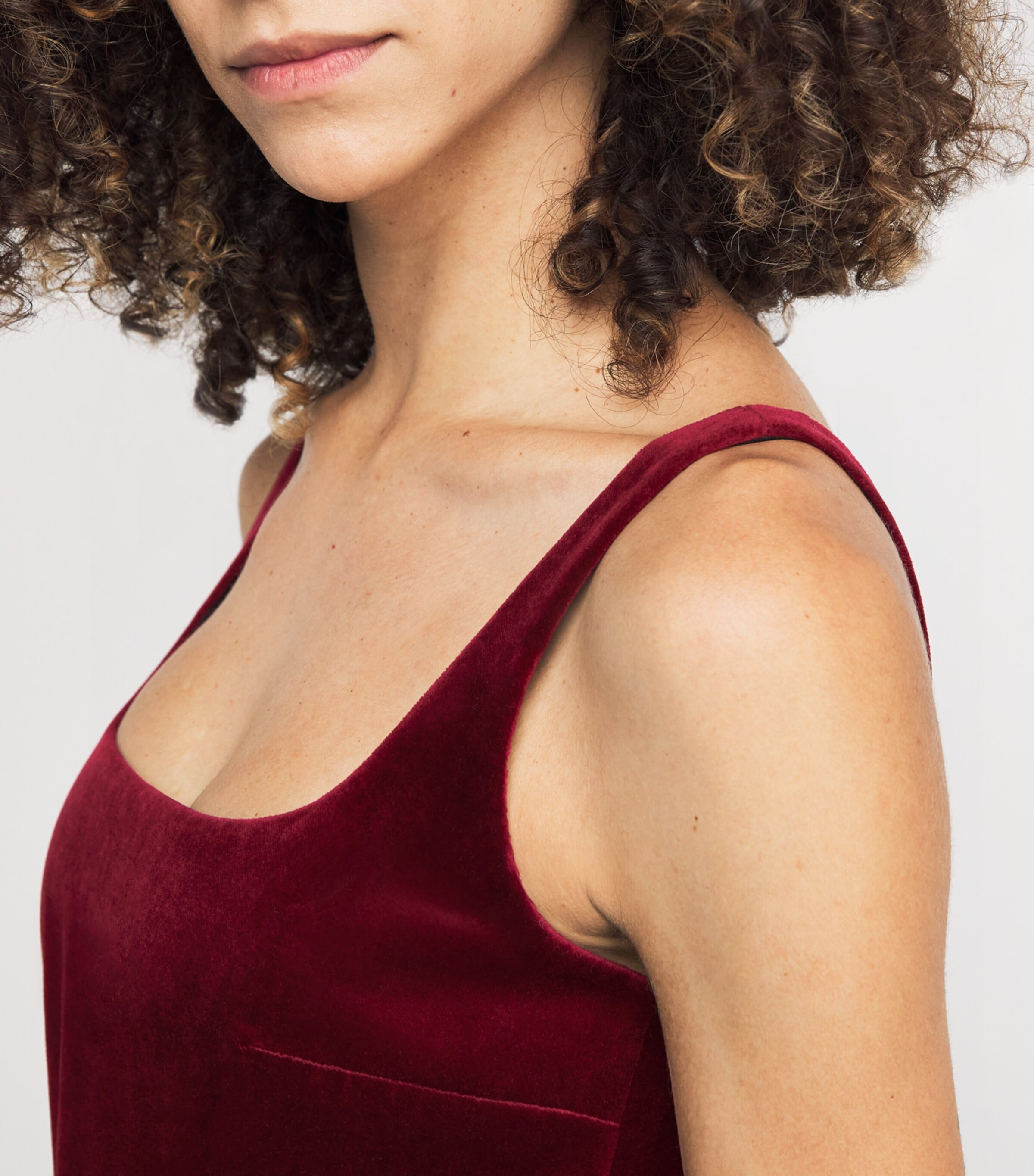 Velvet Eagle Midi Dress BURGUNDY Image 4